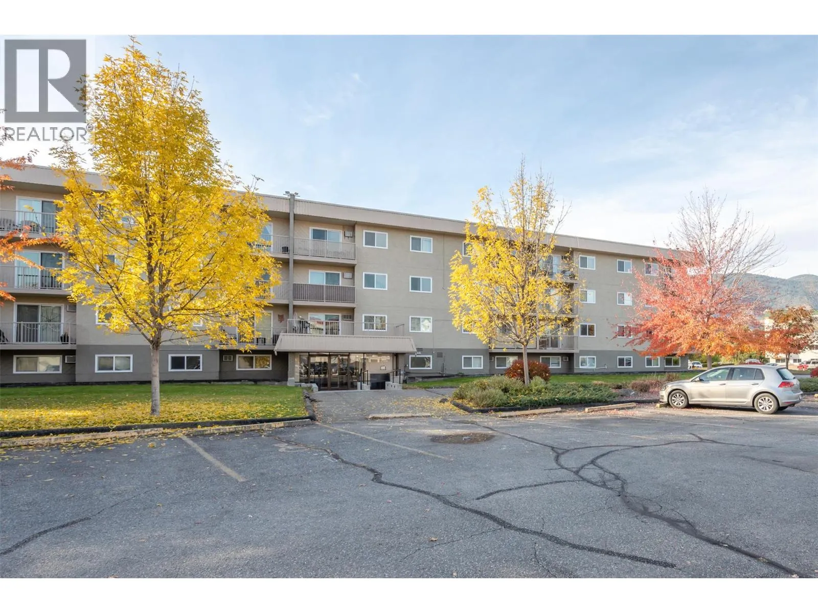 130 Skaha Place Unit# 411