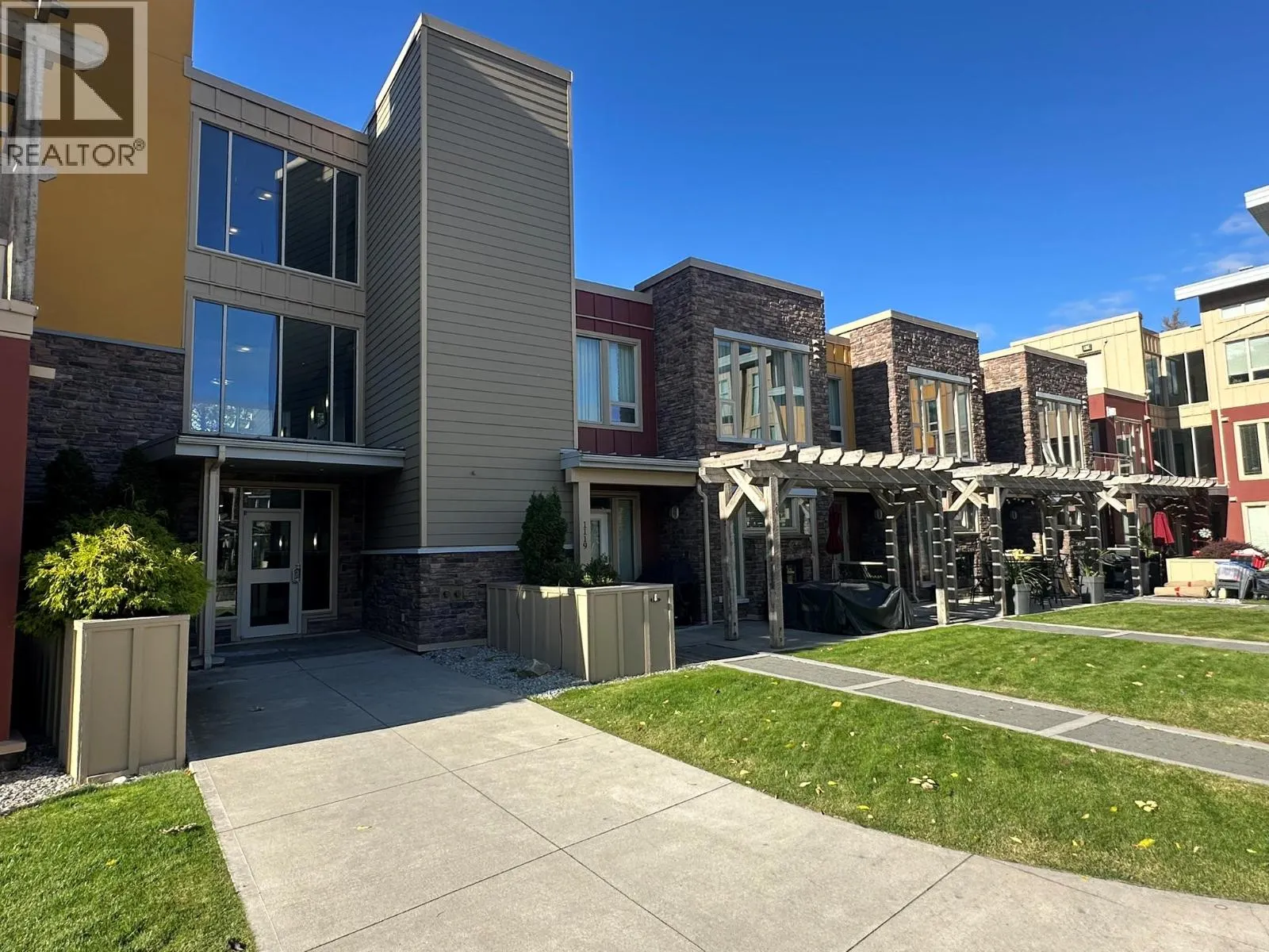 7343 Okanagan Landing Road Unit# 1114