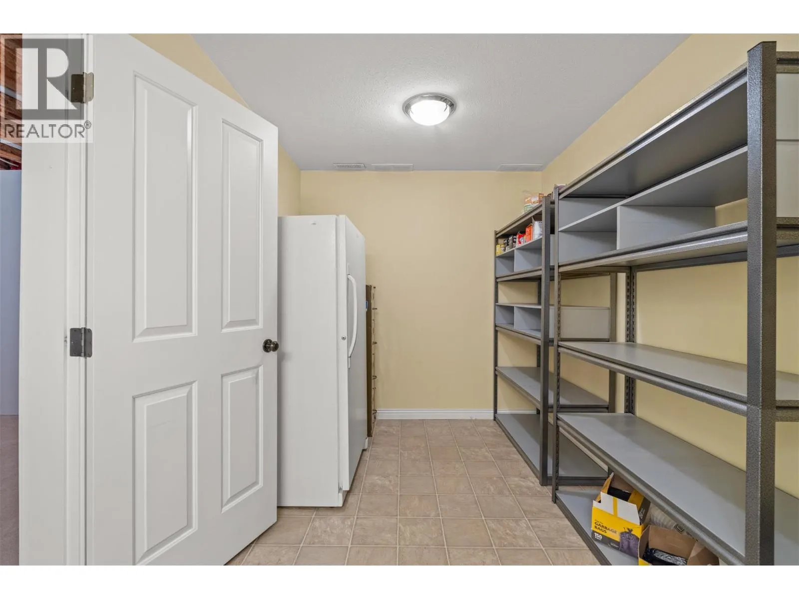 6785 Foothills Drive