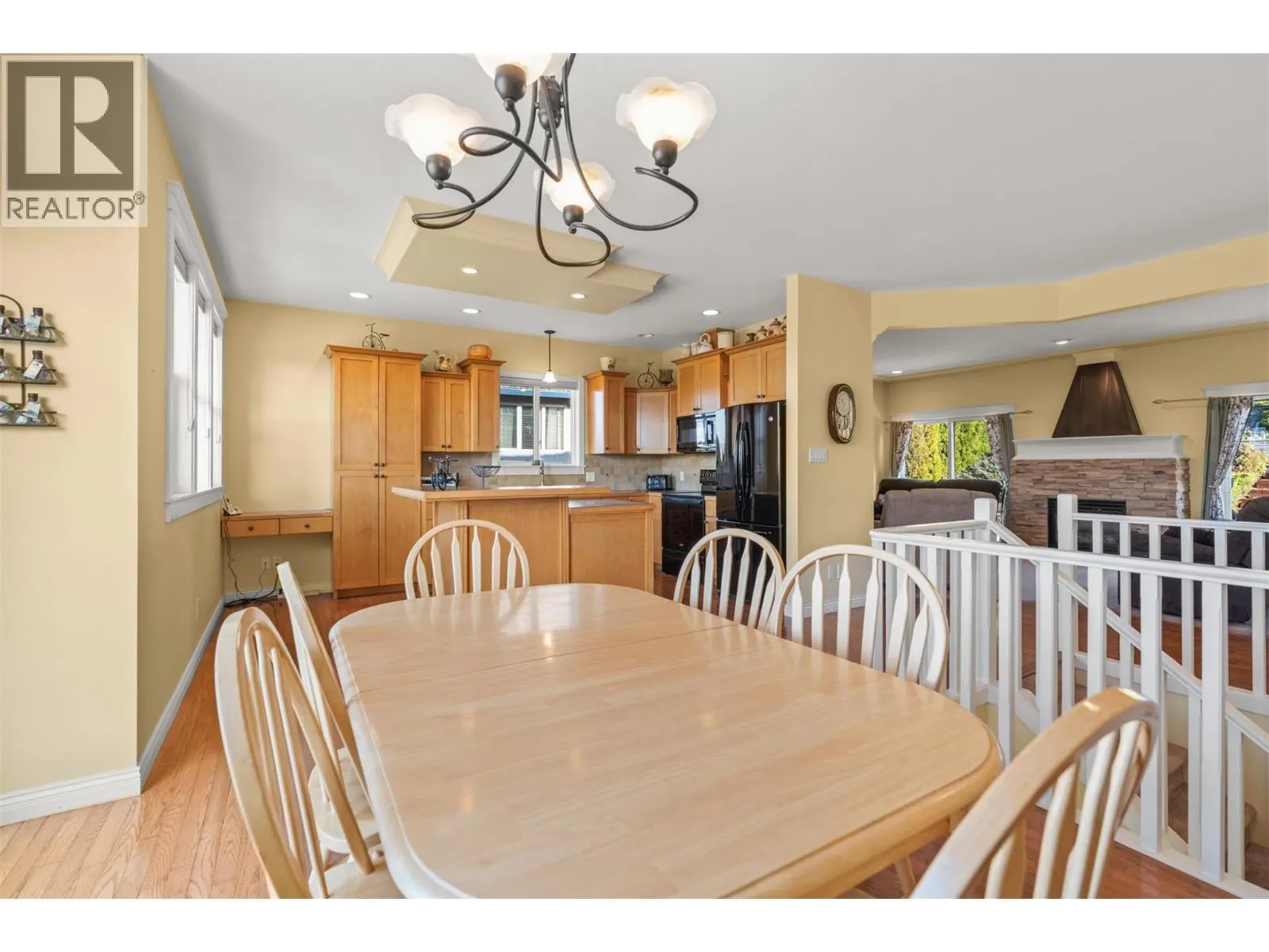 6785 Foothills Drive