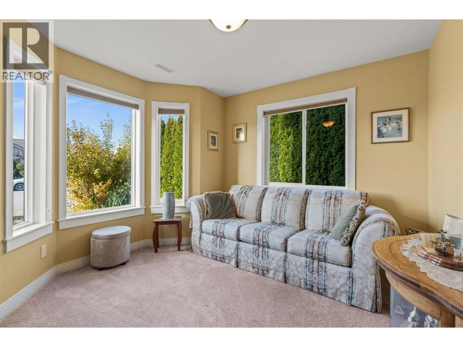 6785 Foothills Drive