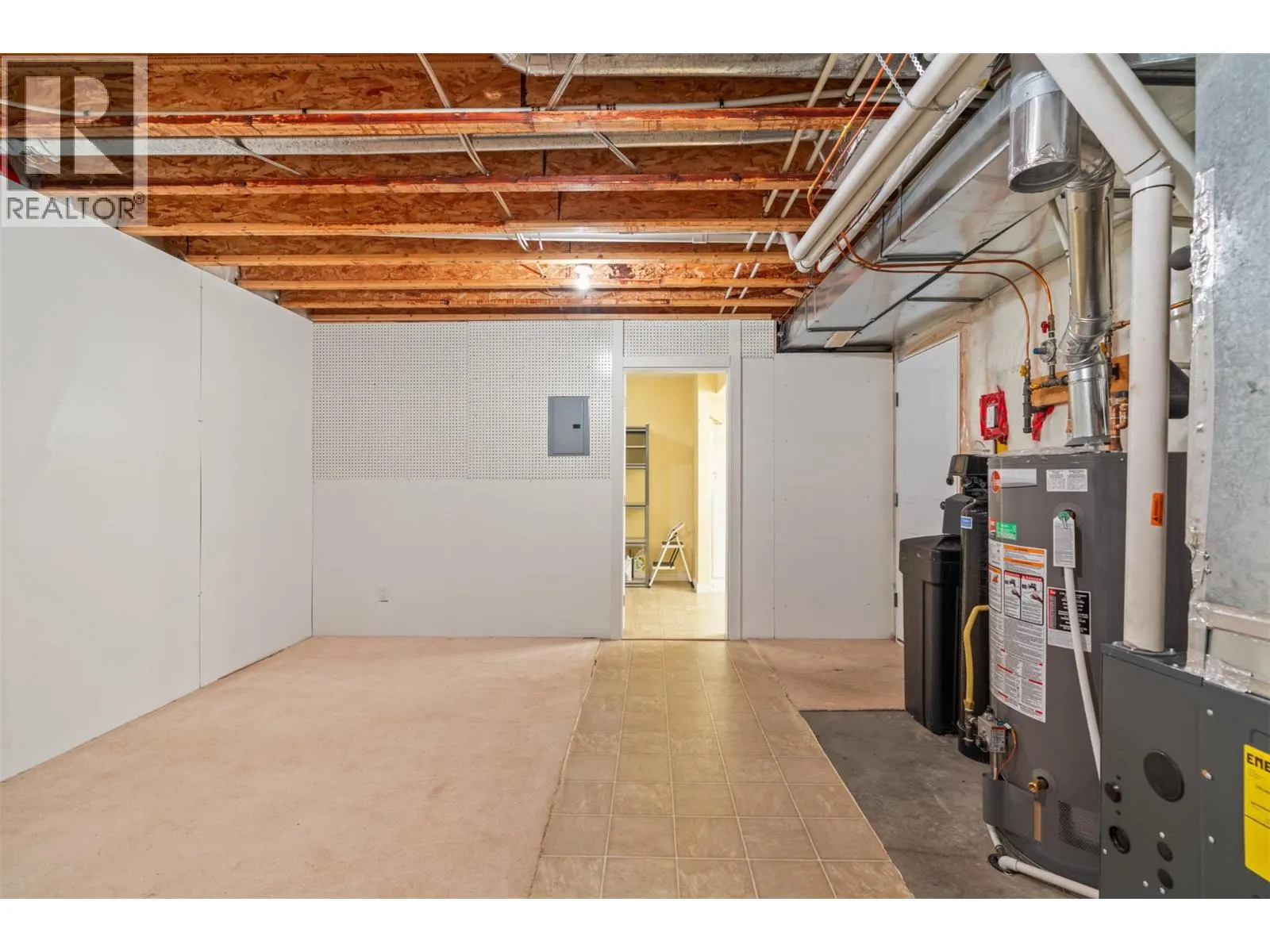 6785 Foothills Drive