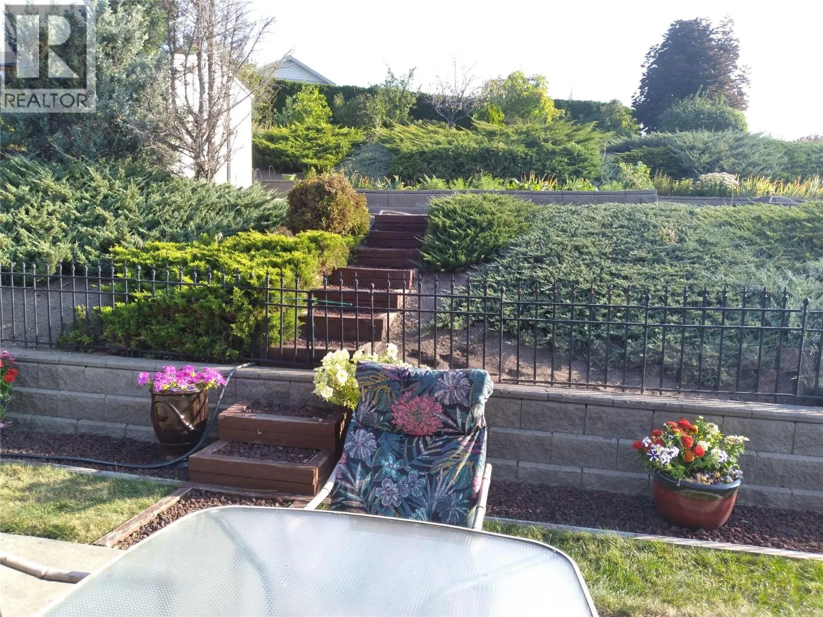 6785 Foothills Drive