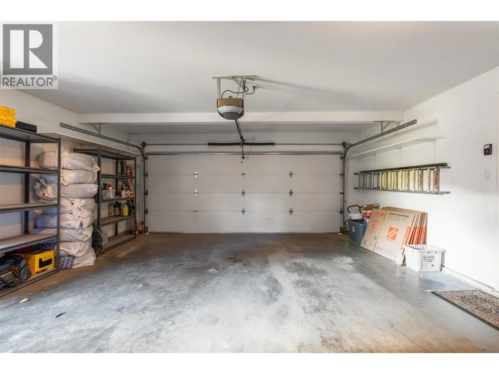 6785 Foothills Drive