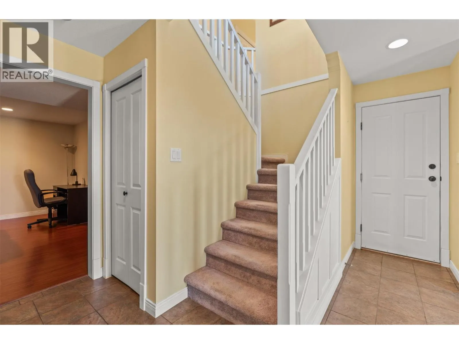 6785 Foothills Drive