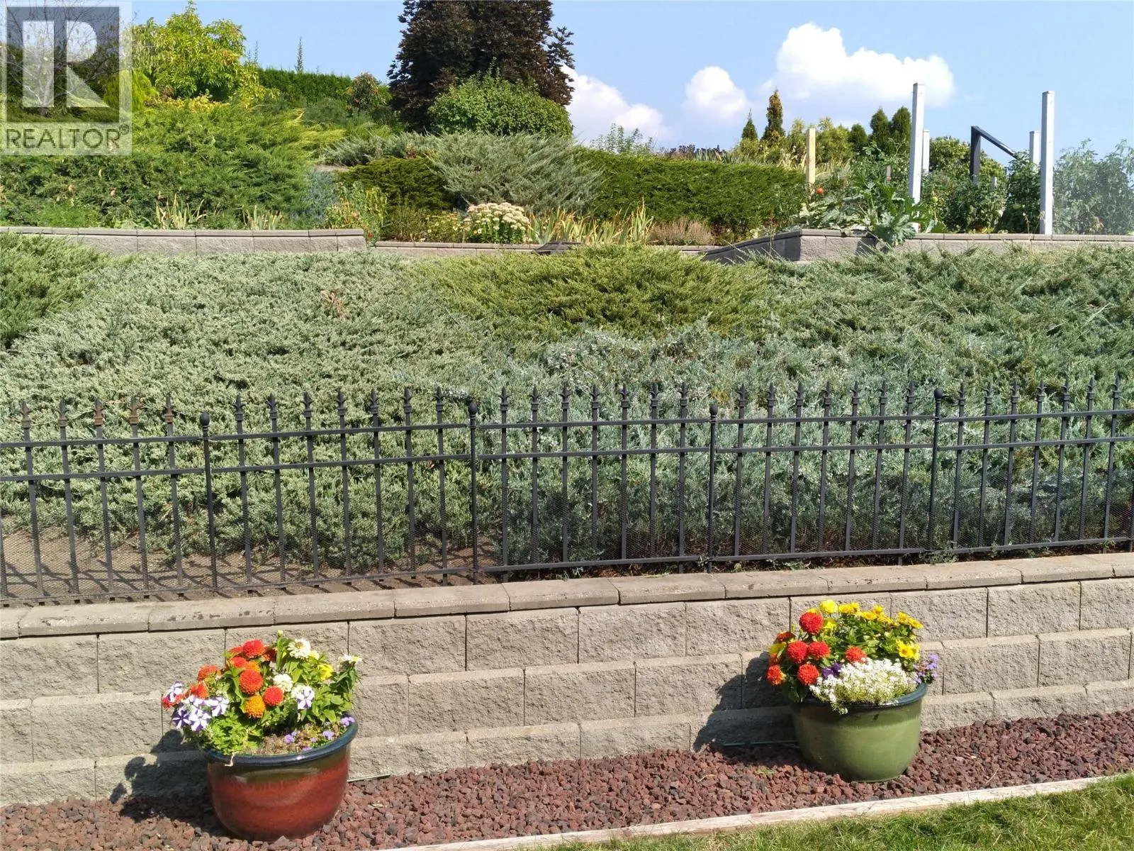 6785 Foothills Drive