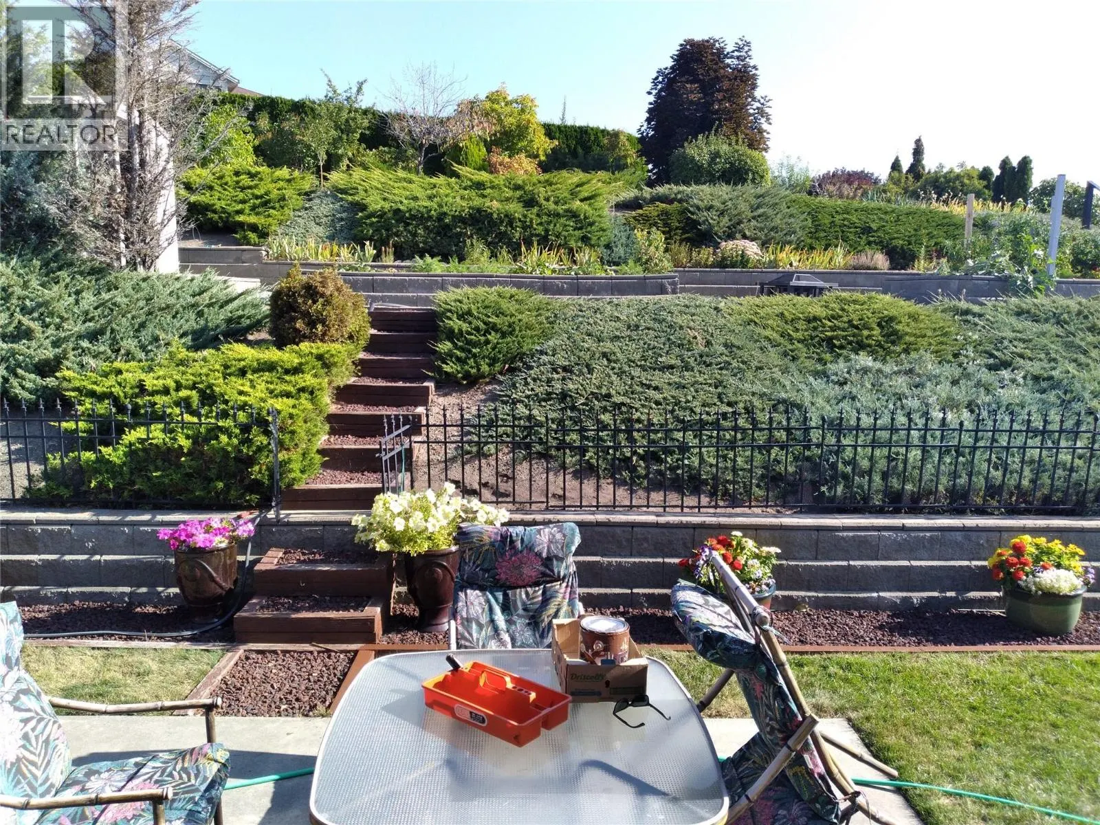 6785 Foothills Drive