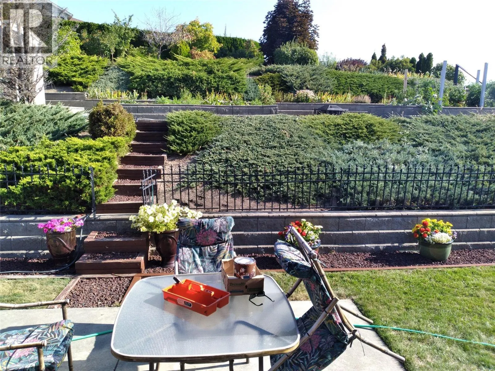 6785 Foothills Drive