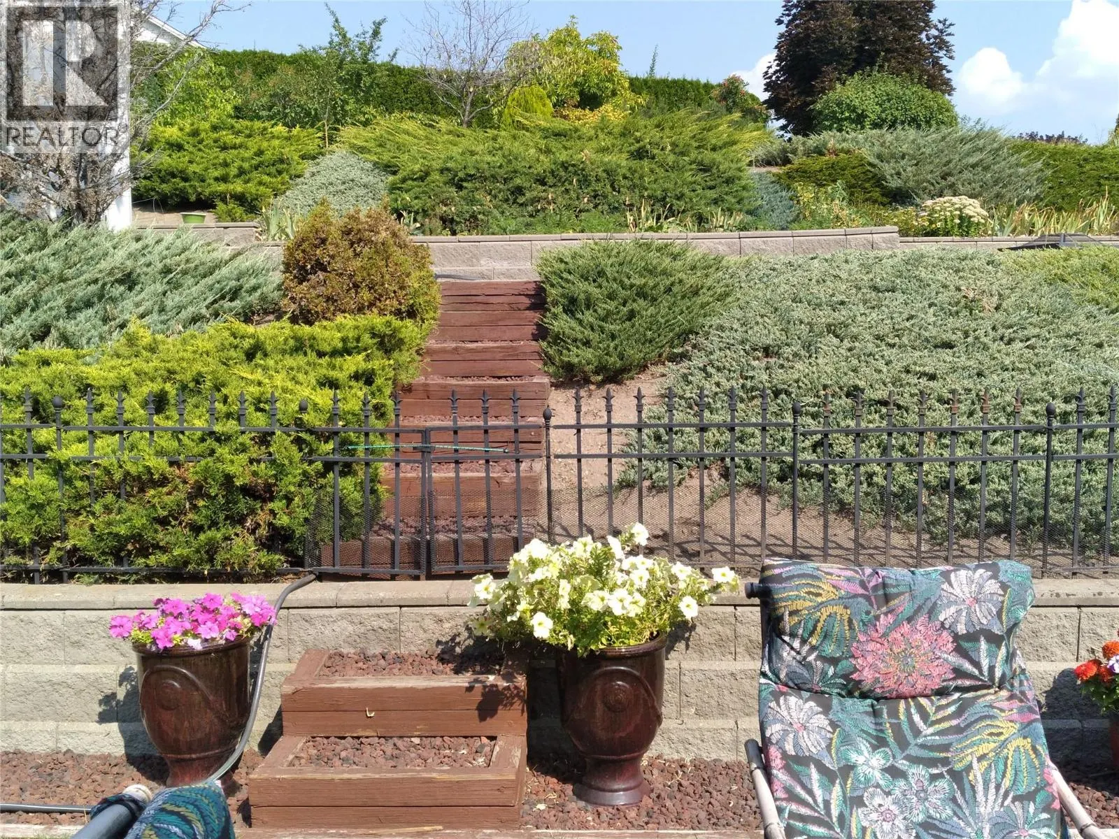 6785 Foothills Drive