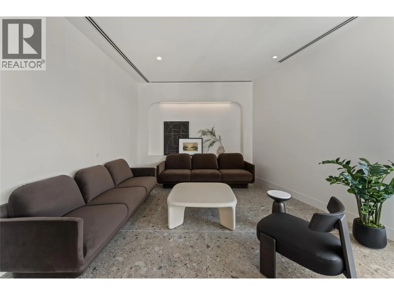 3340 Lakeshore Drive Unit# 414