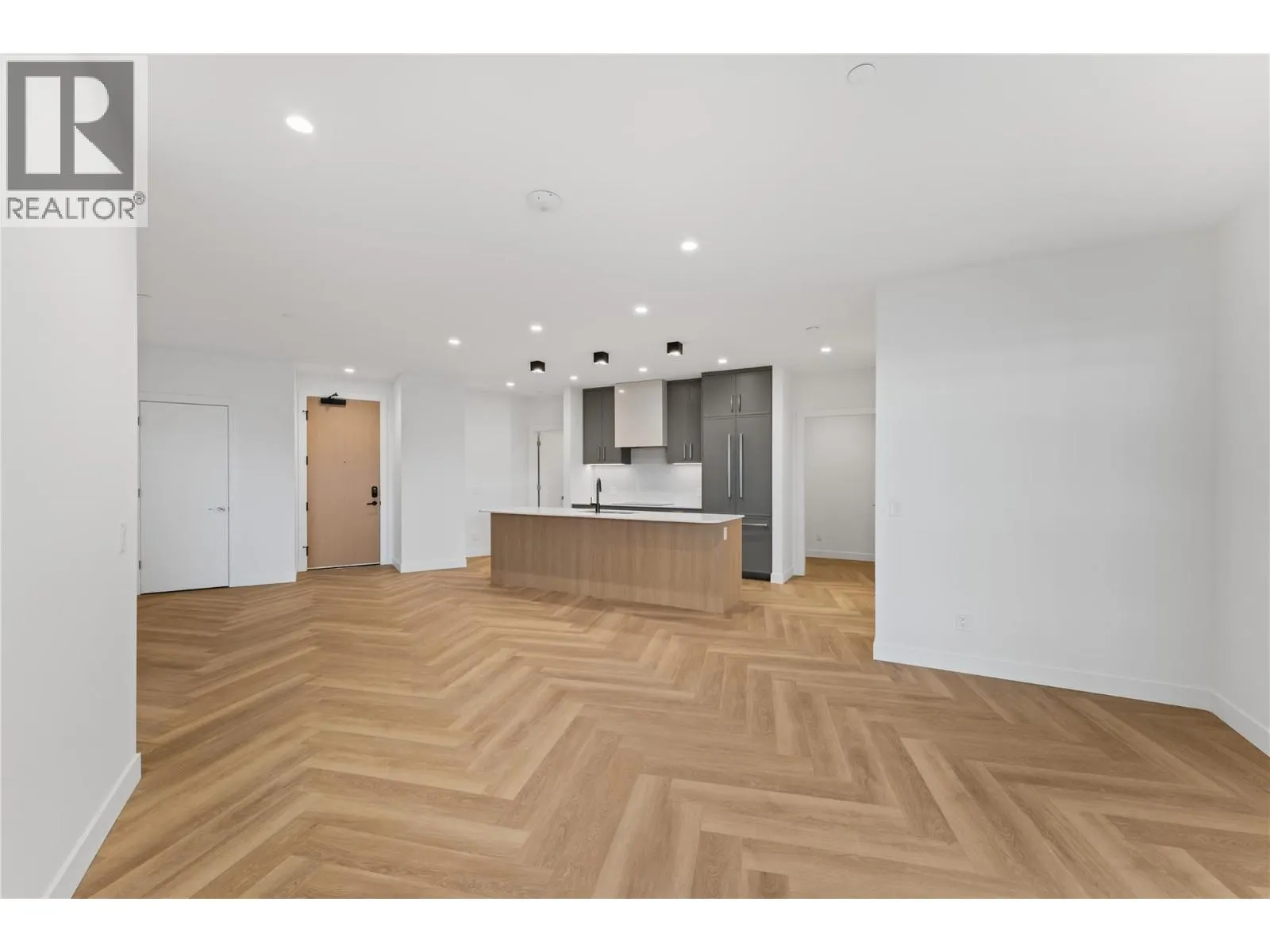 3340 Lakeshore Drive Unit# 414