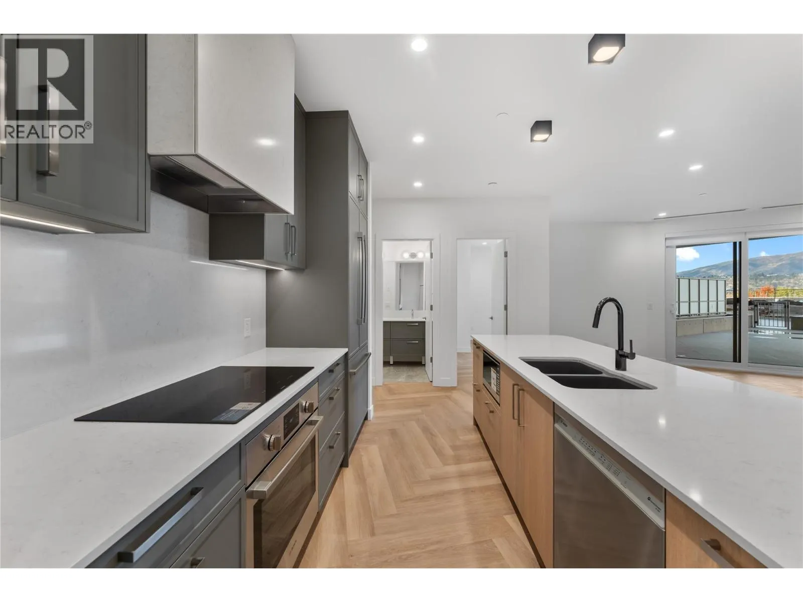 3340 Lakeshore Drive Unit# 414