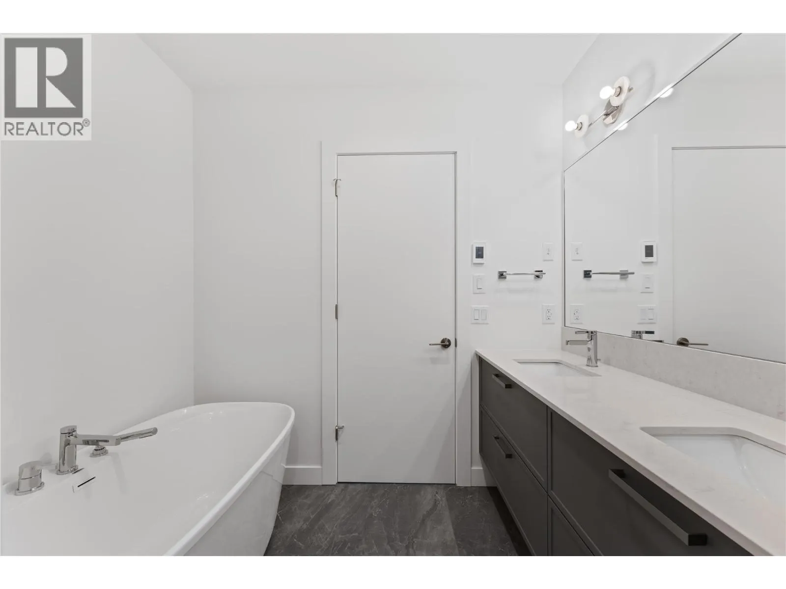 3340 Lakeshore Drive Unit# 414