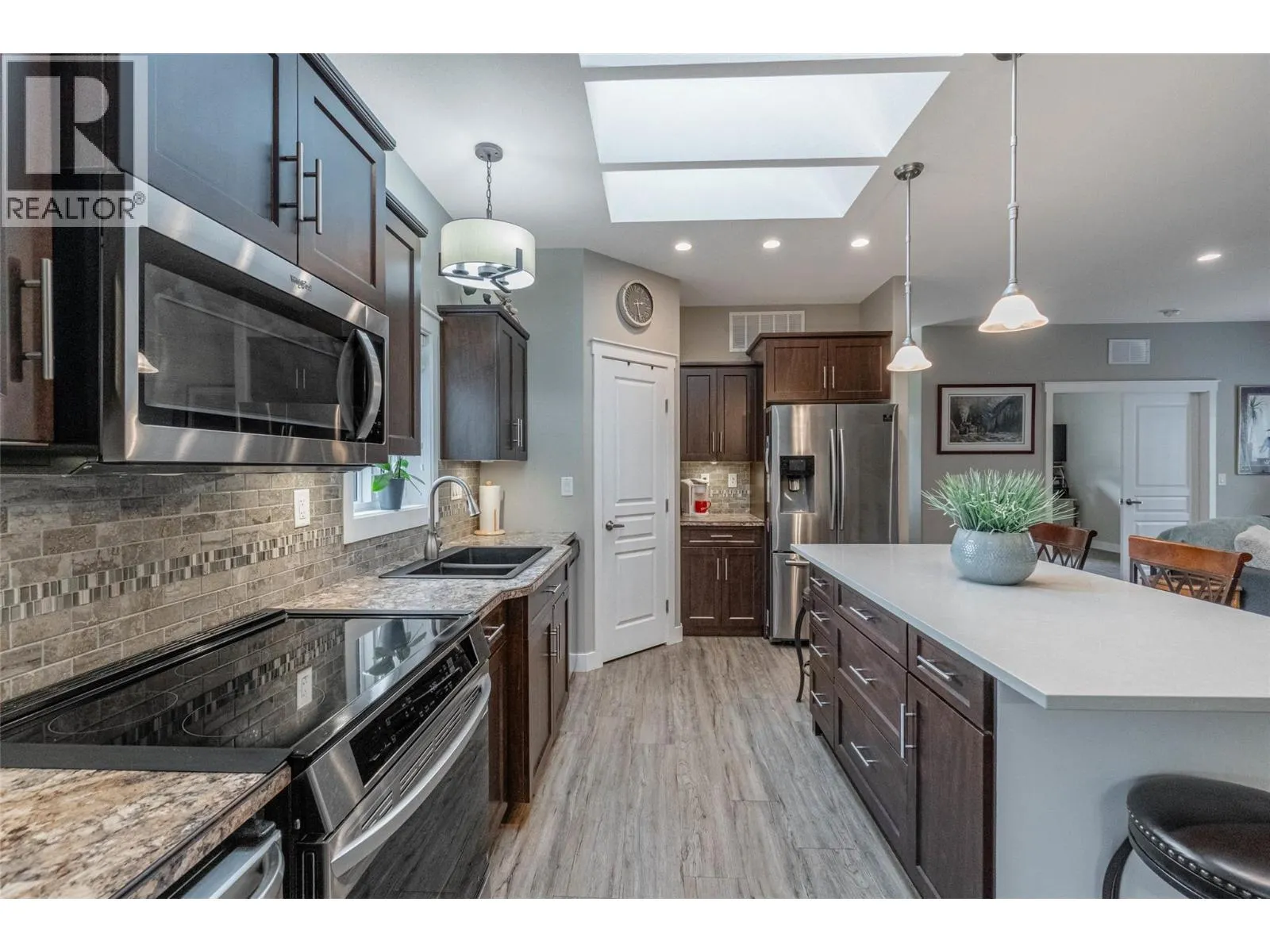 8300 Gallagher Lake Frontage Road Unit# 125