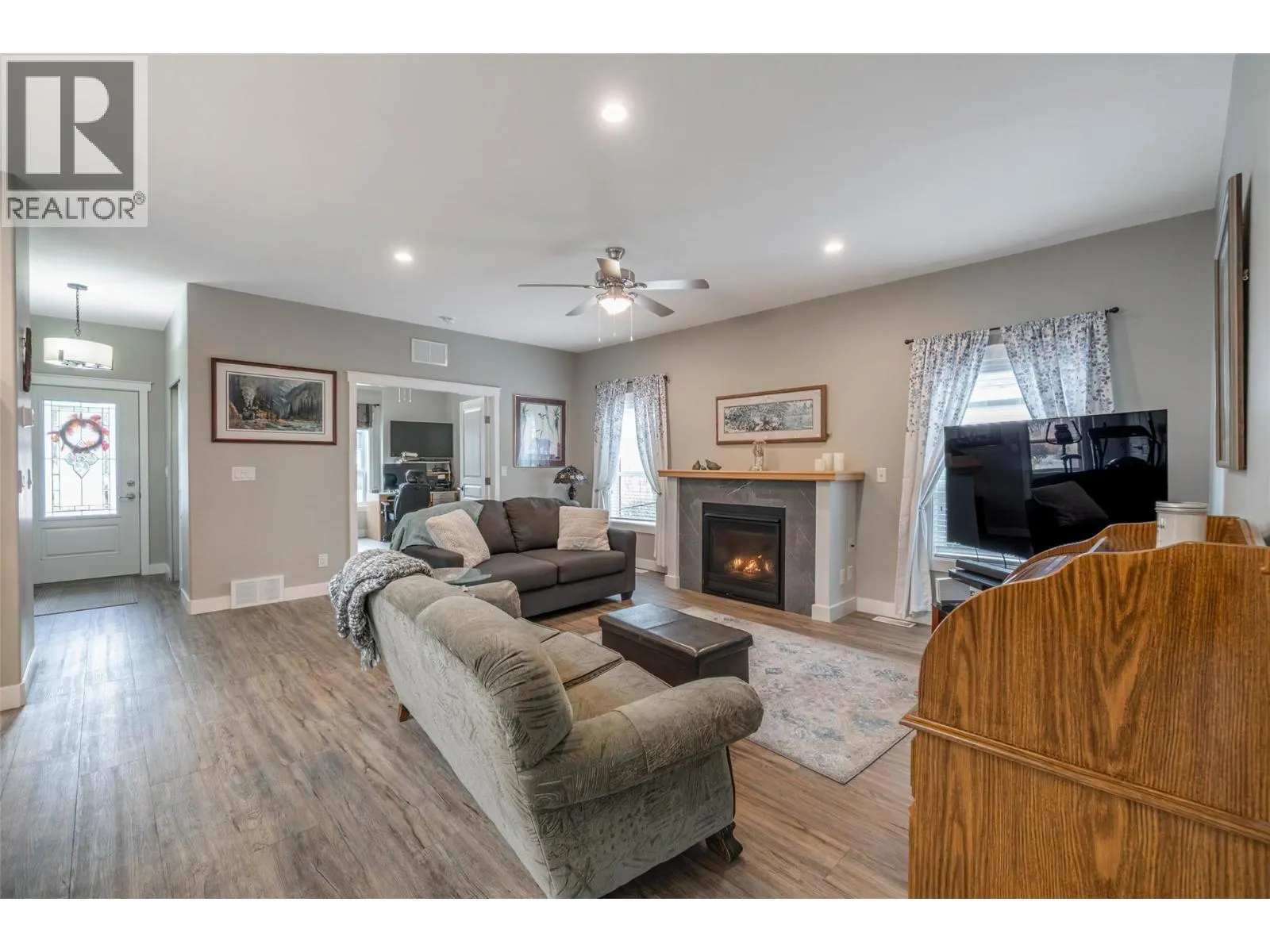 8300 Gallagher Lake Frontage Road Unit# 125