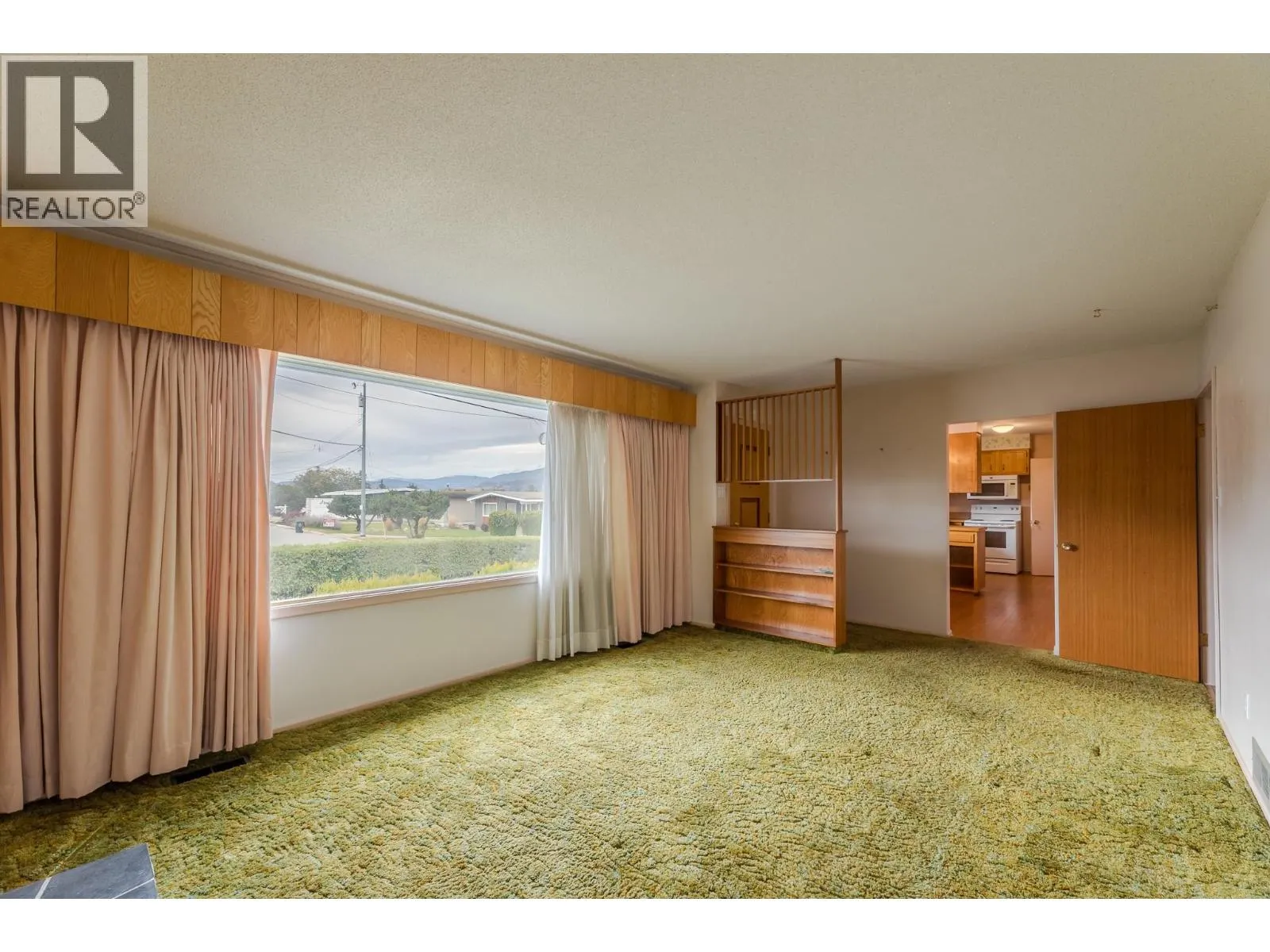 793 MacCleave Avenue