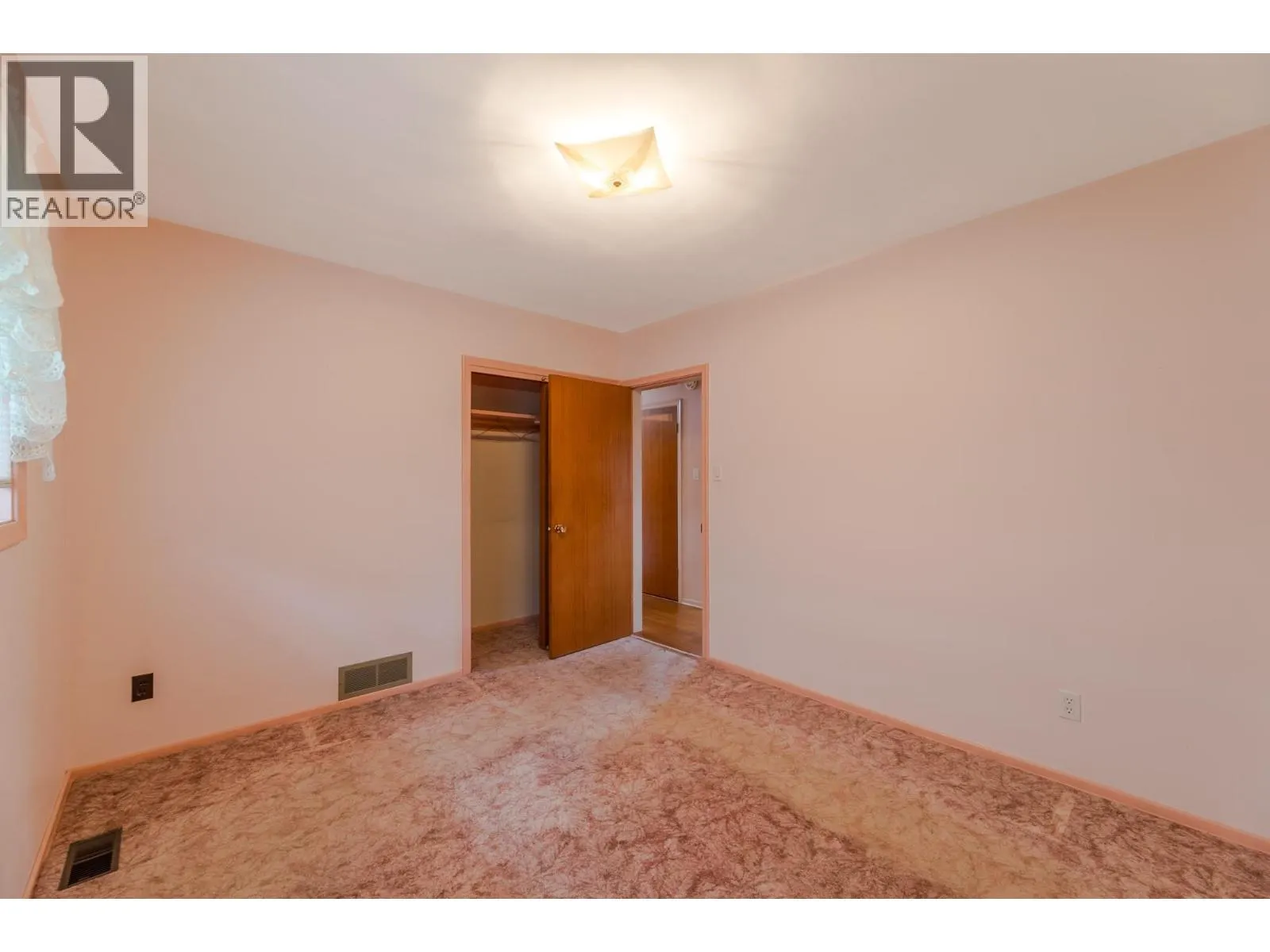 793 MacCleave Avenue