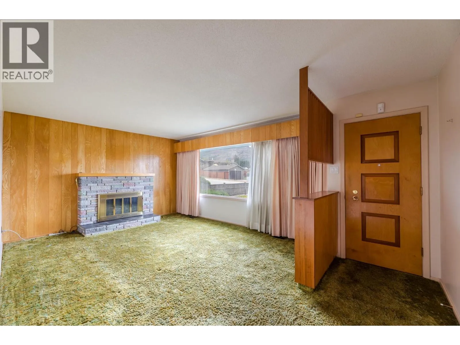 793 MacCleave Avenue