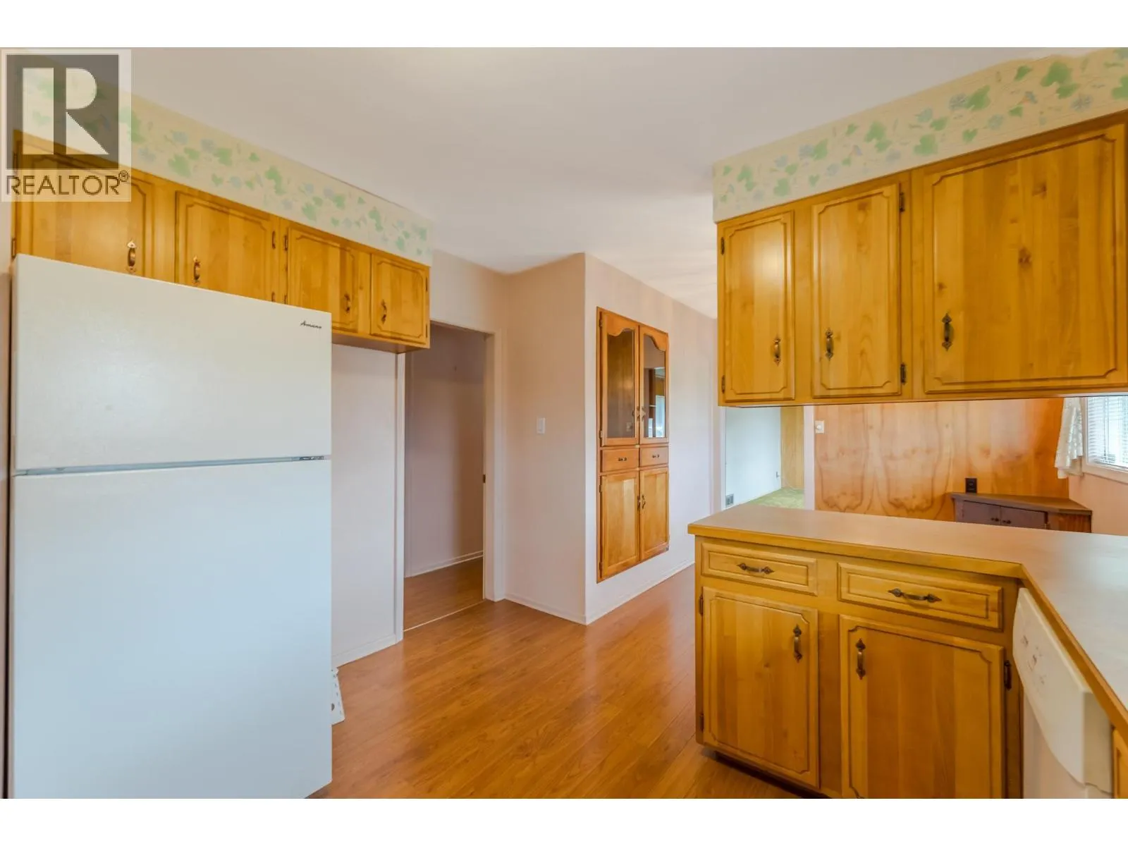 793 MacCleave Avenue