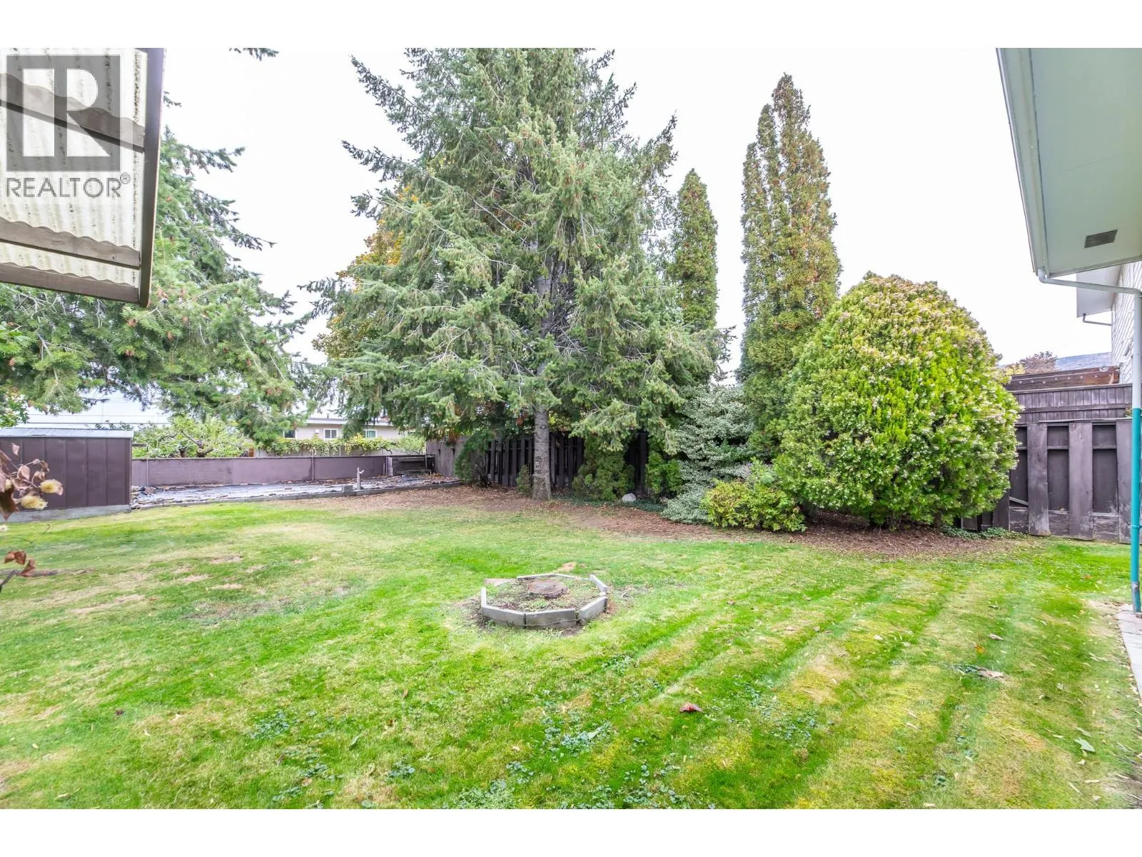 793 MacCleave Avenue