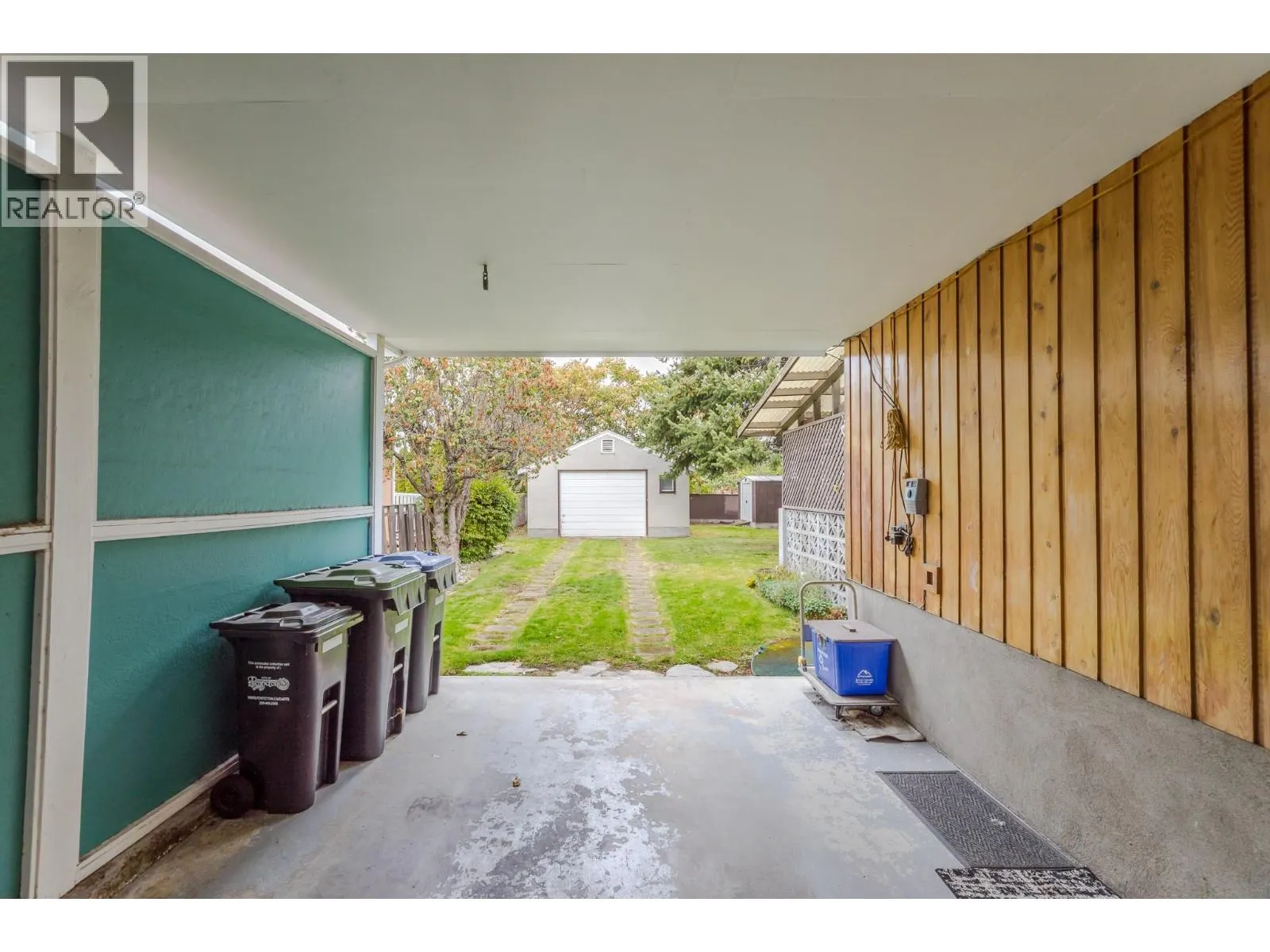 793 MacCleave Avenue