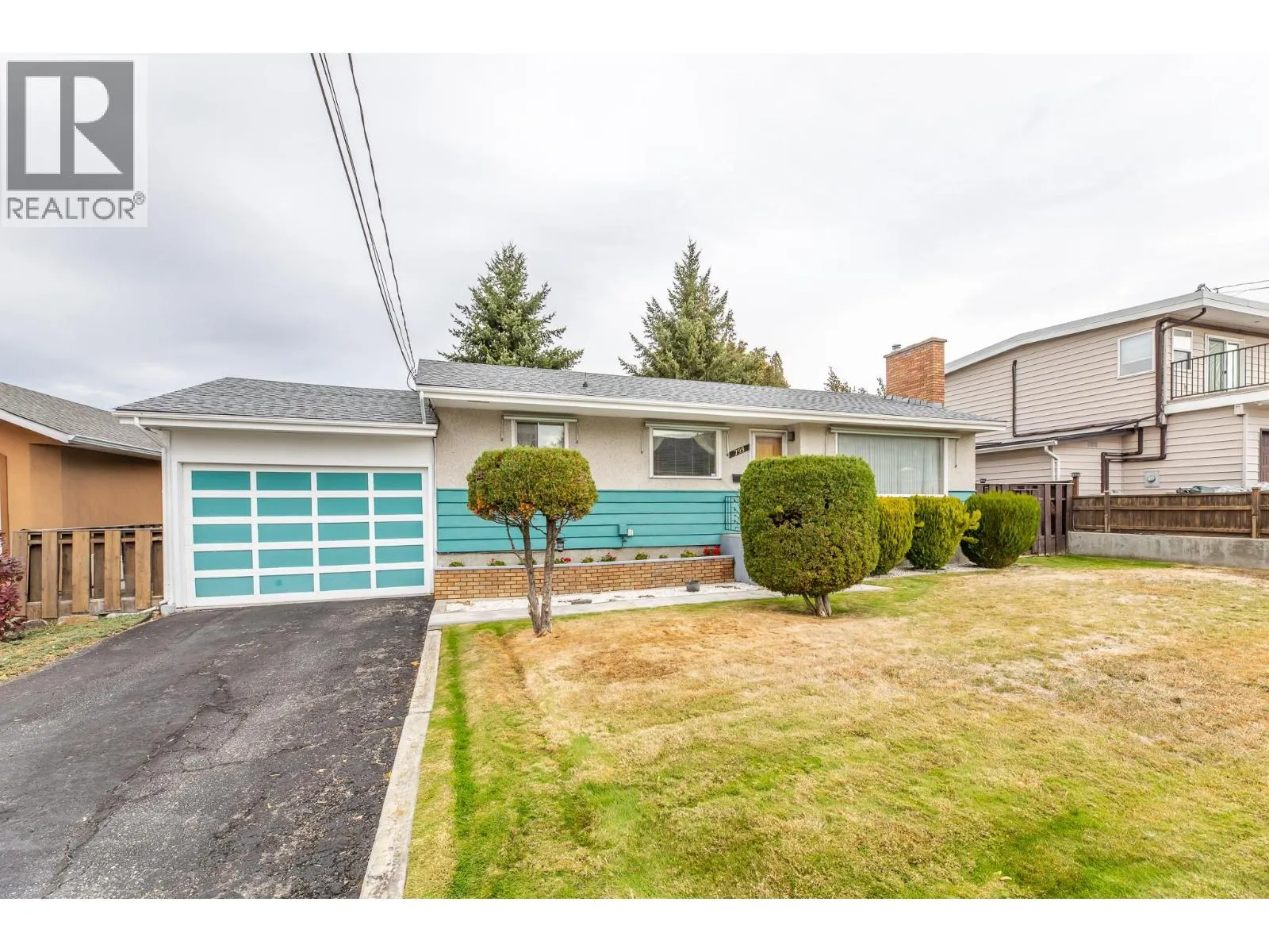 793 MacCleave Avenue