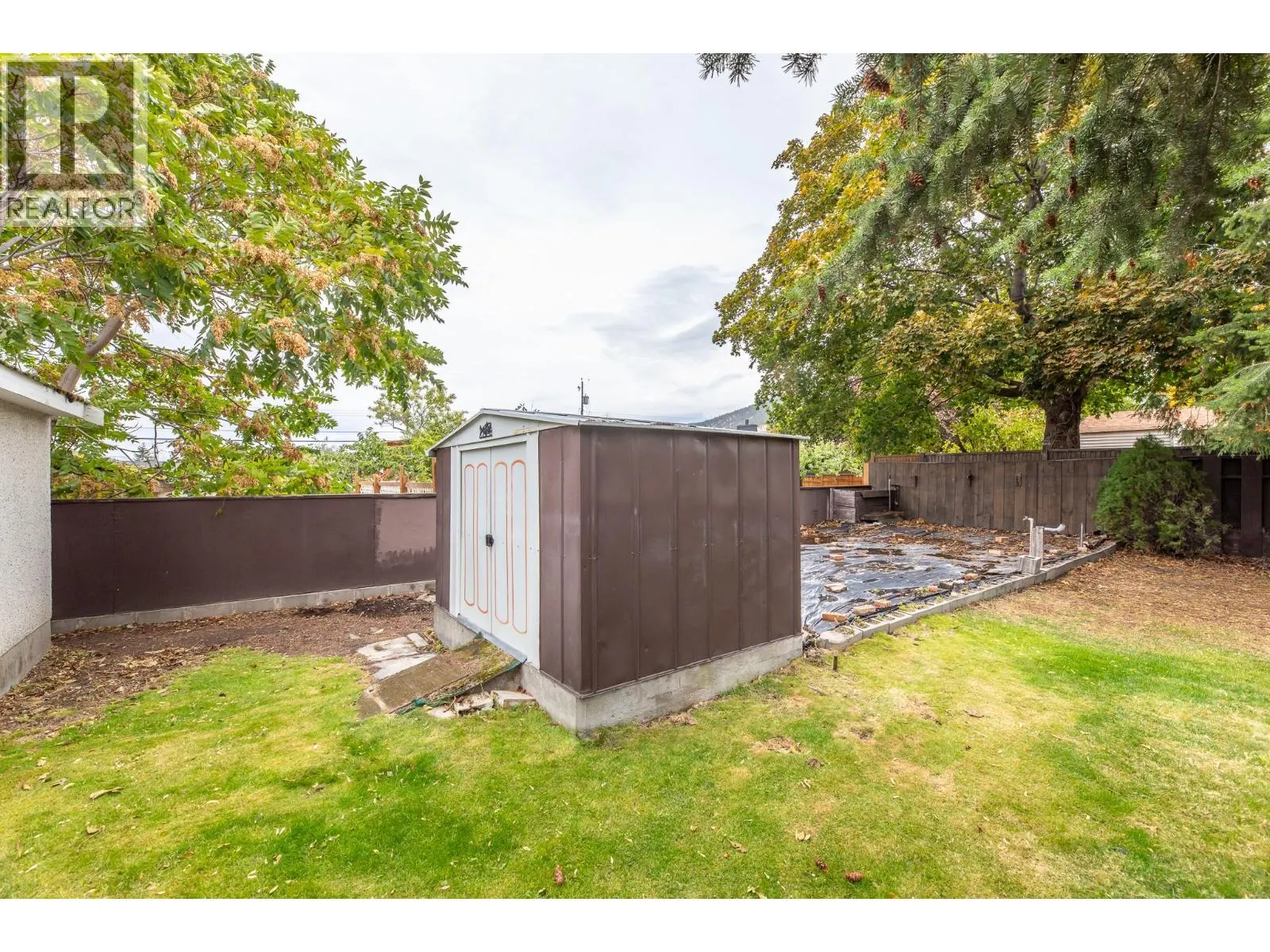 793 MacCleave Avenue