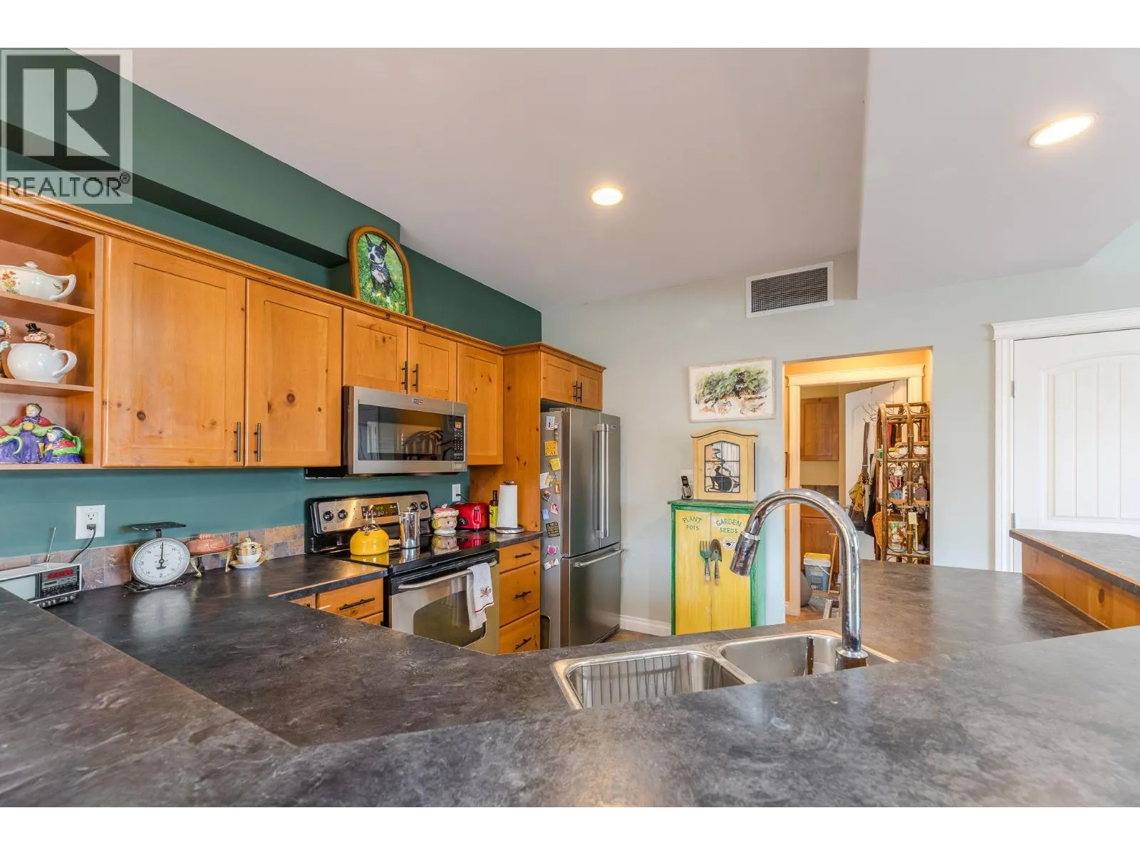 168 Regina Avenue Unit# 101