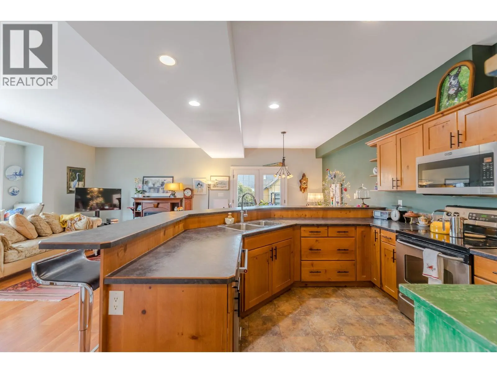 168 Regina Avenue Unit# 101