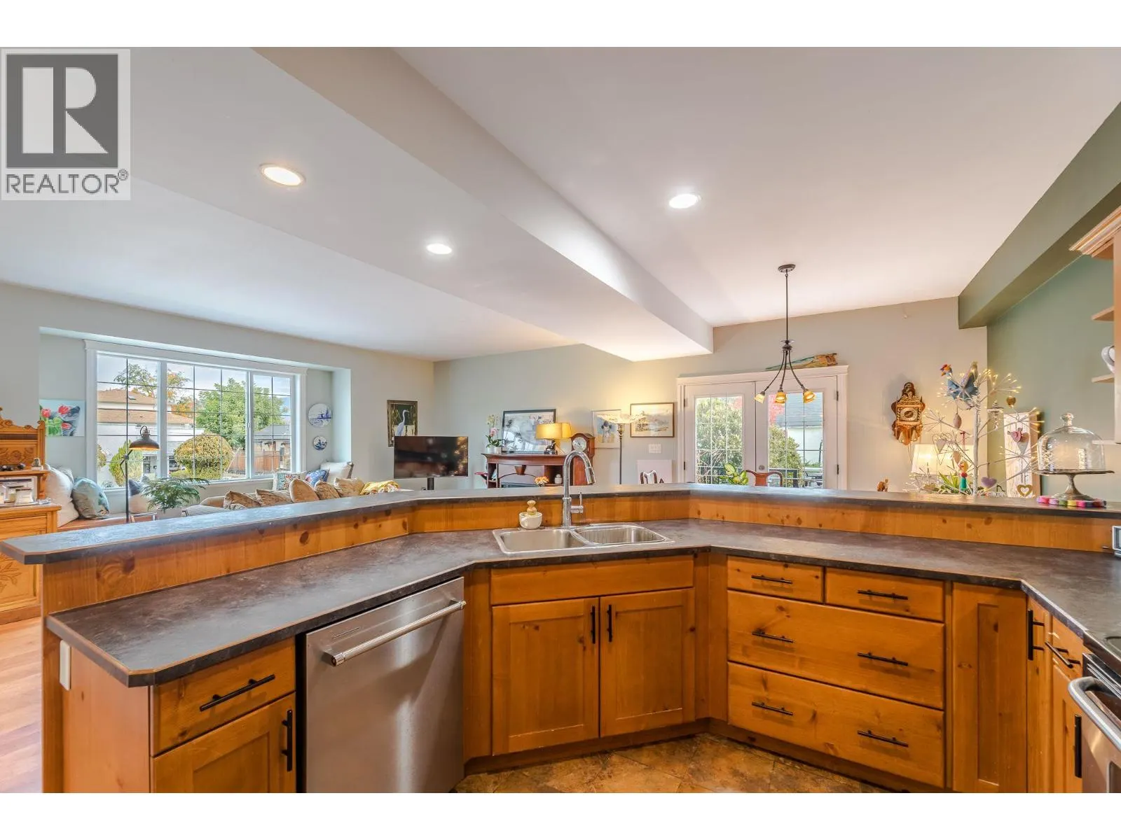 168 Regina Avenue Unit# 101