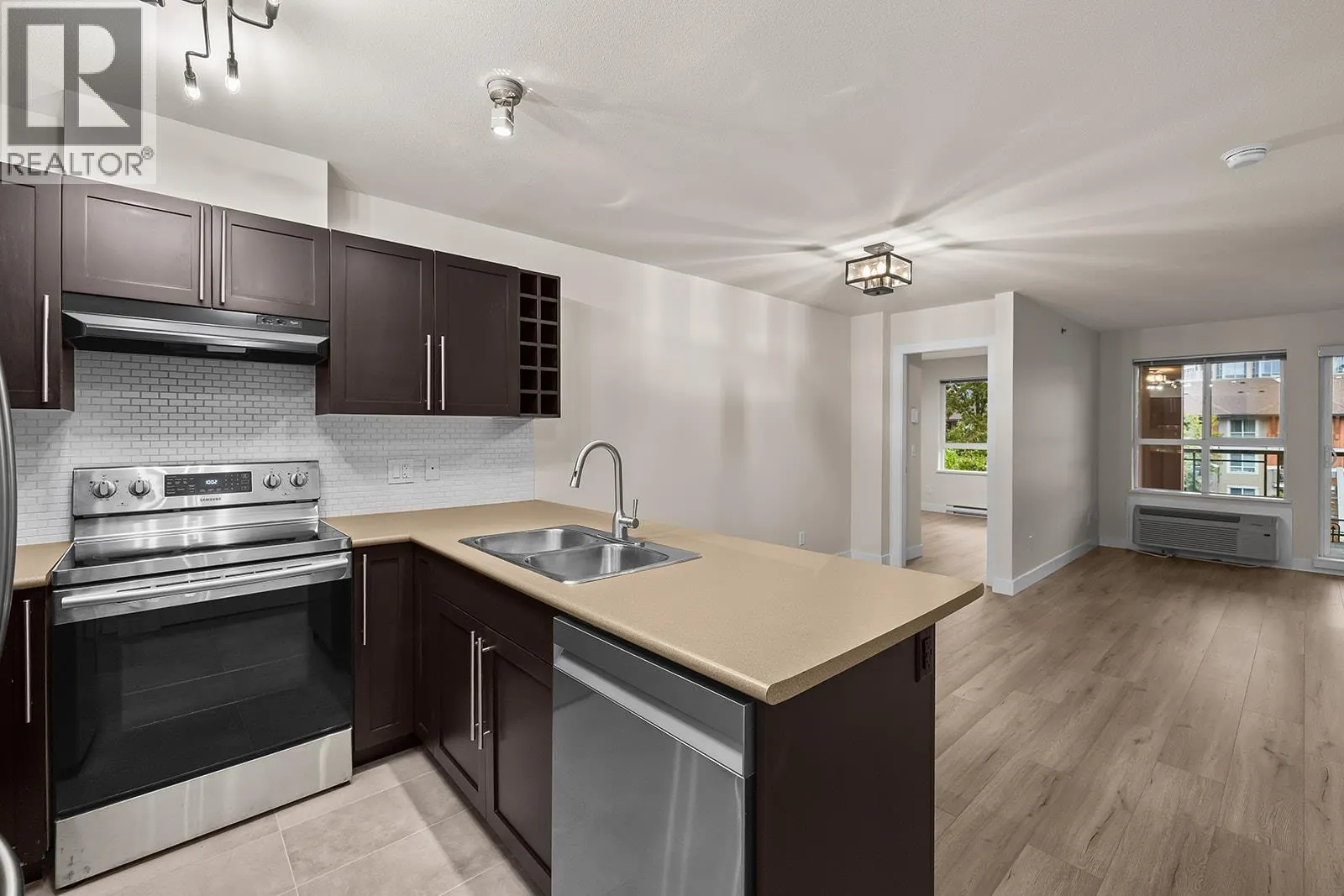 1099 Sunset Drive Unit# 431
