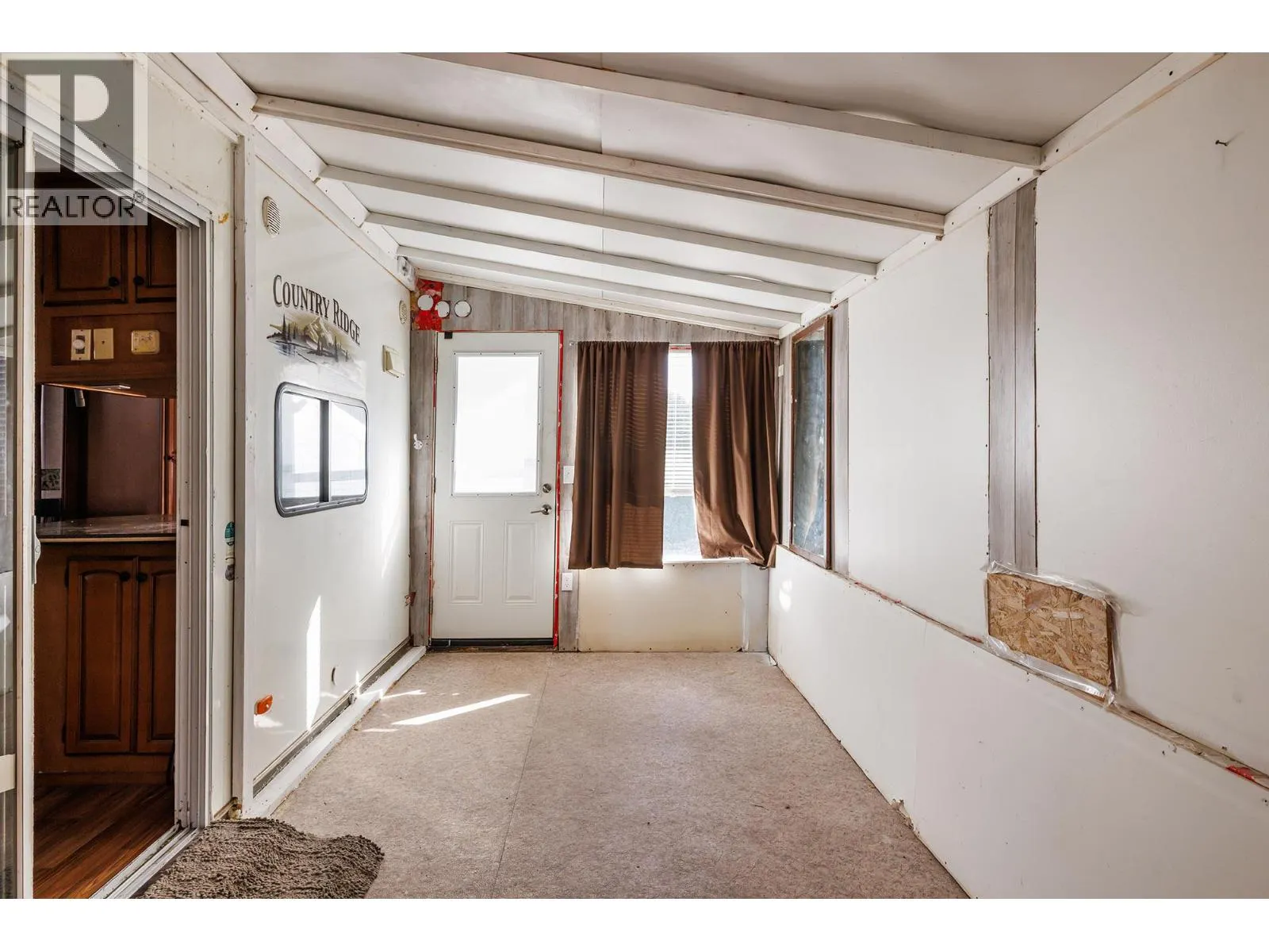 415 COMMONWEALTH Road Unit# 600