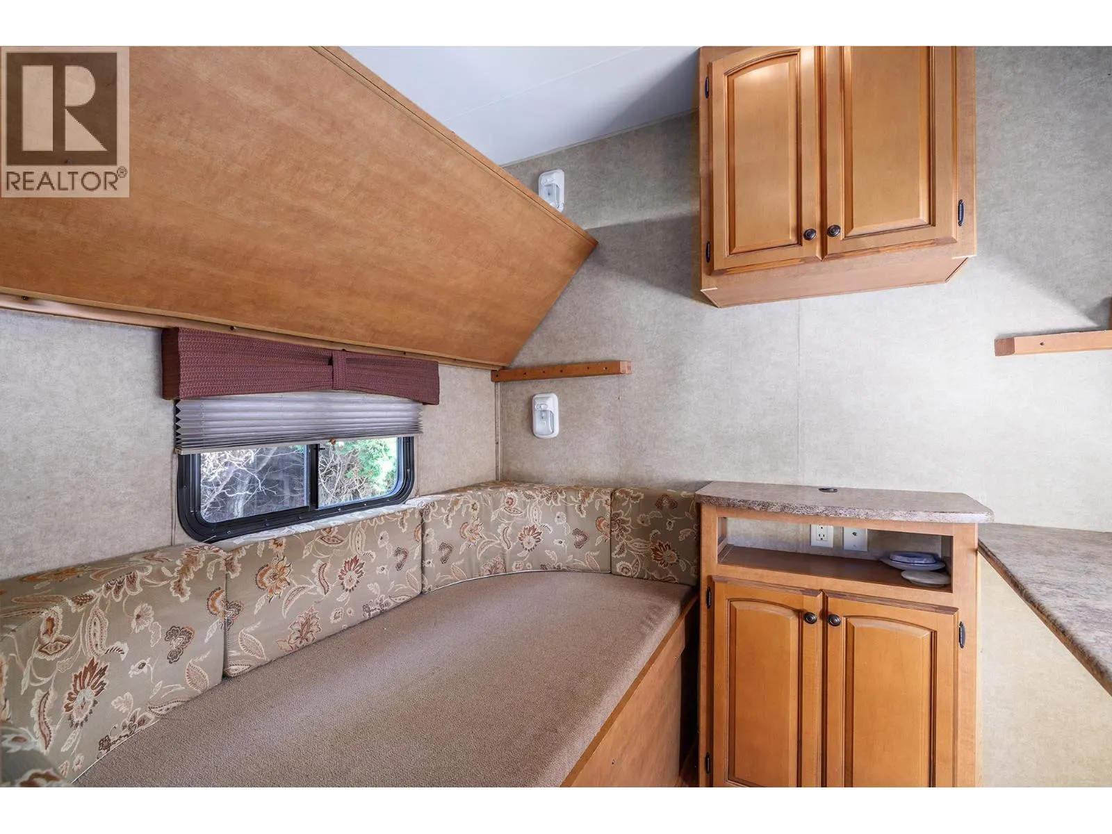 415 COMMONWEALTH Road Unit# 600