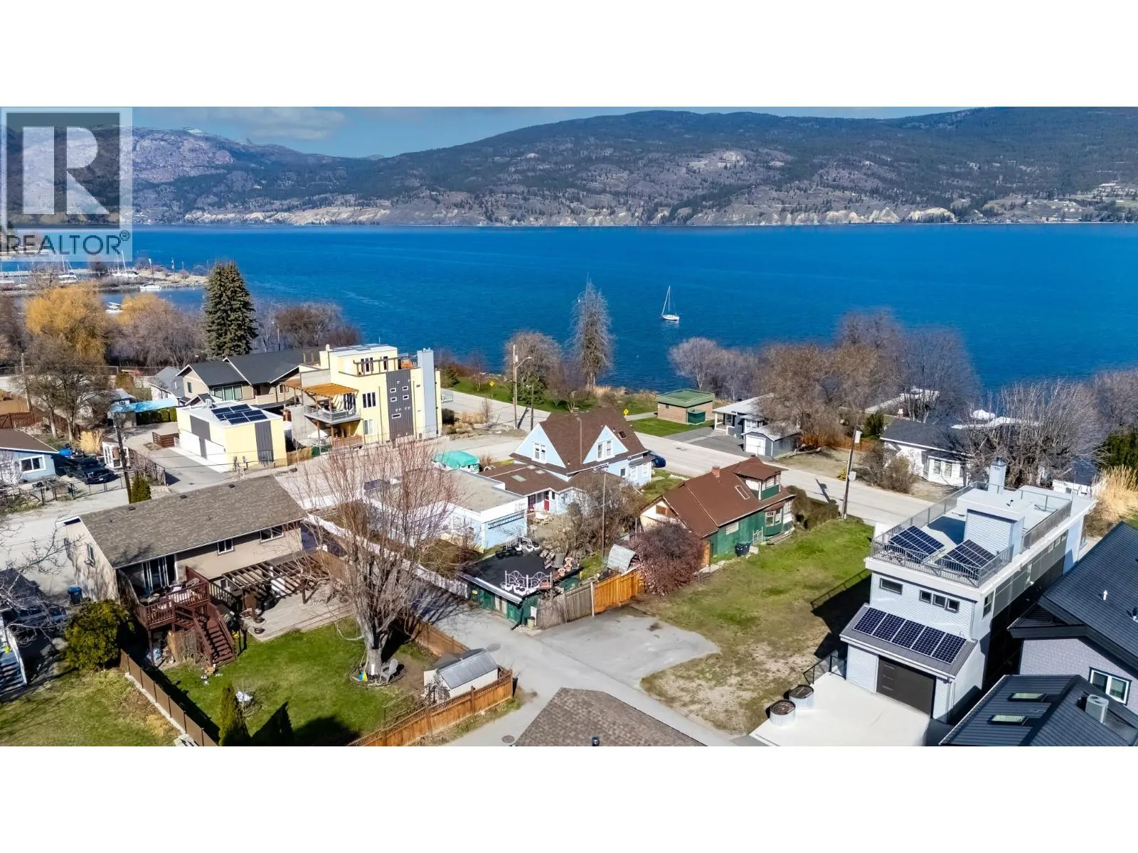 12210 LAKESHORE Drive