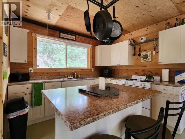 3848/3849 HUTCHISON Road