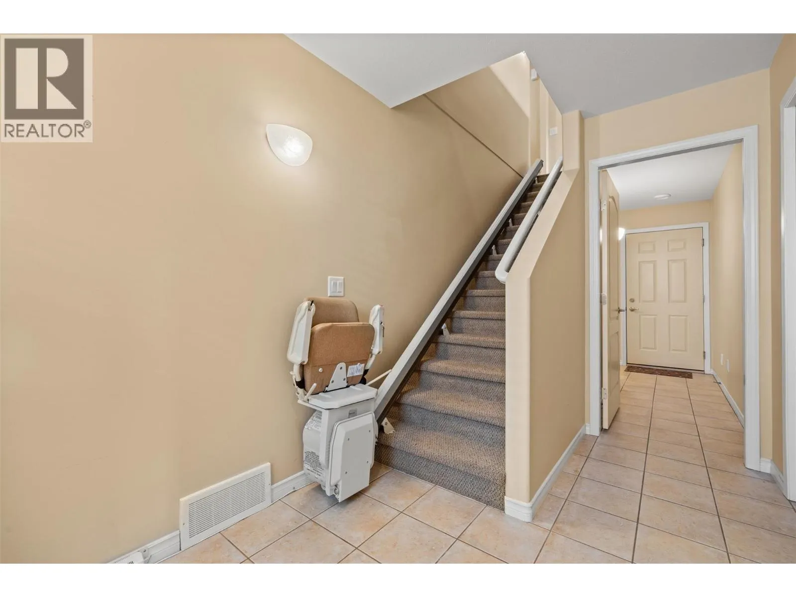 3512 Ridge Boulevard Unit# 8