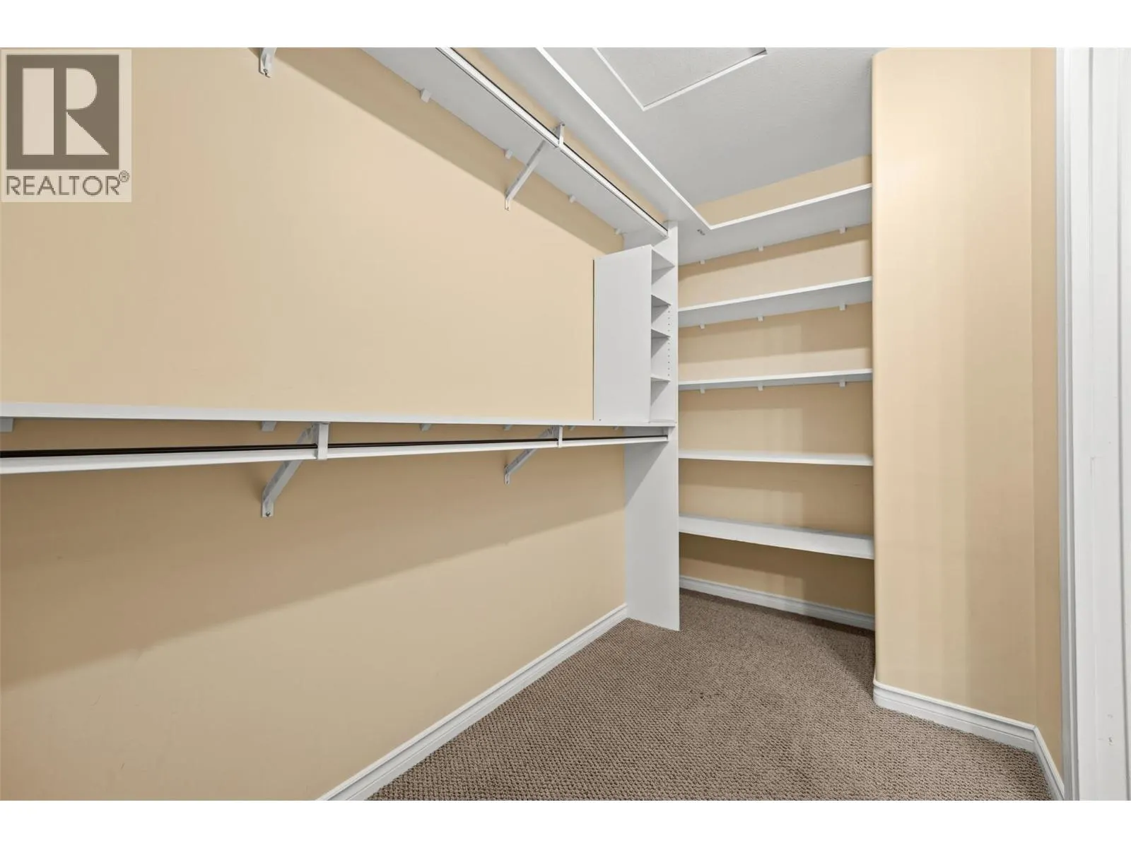 3512 Ridge Boulevard Unit# 8