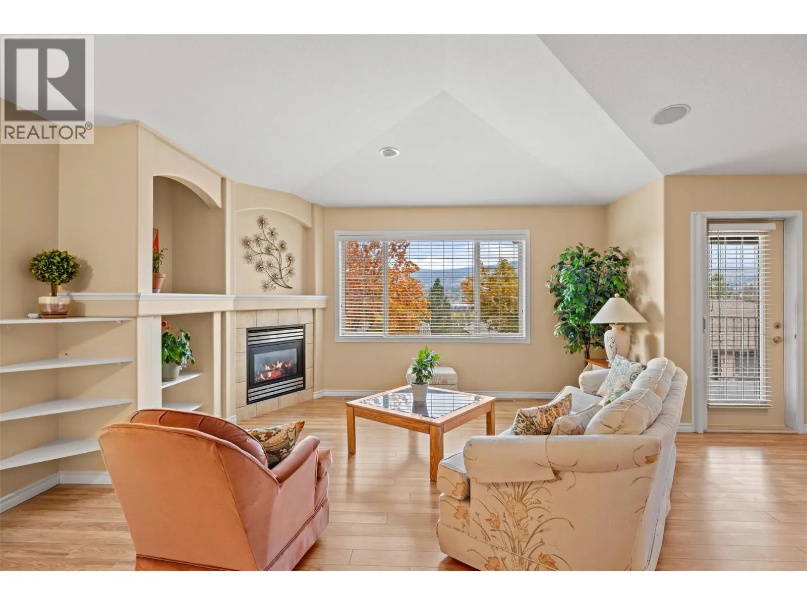 3512 Ridge Boulevard Unit# 8