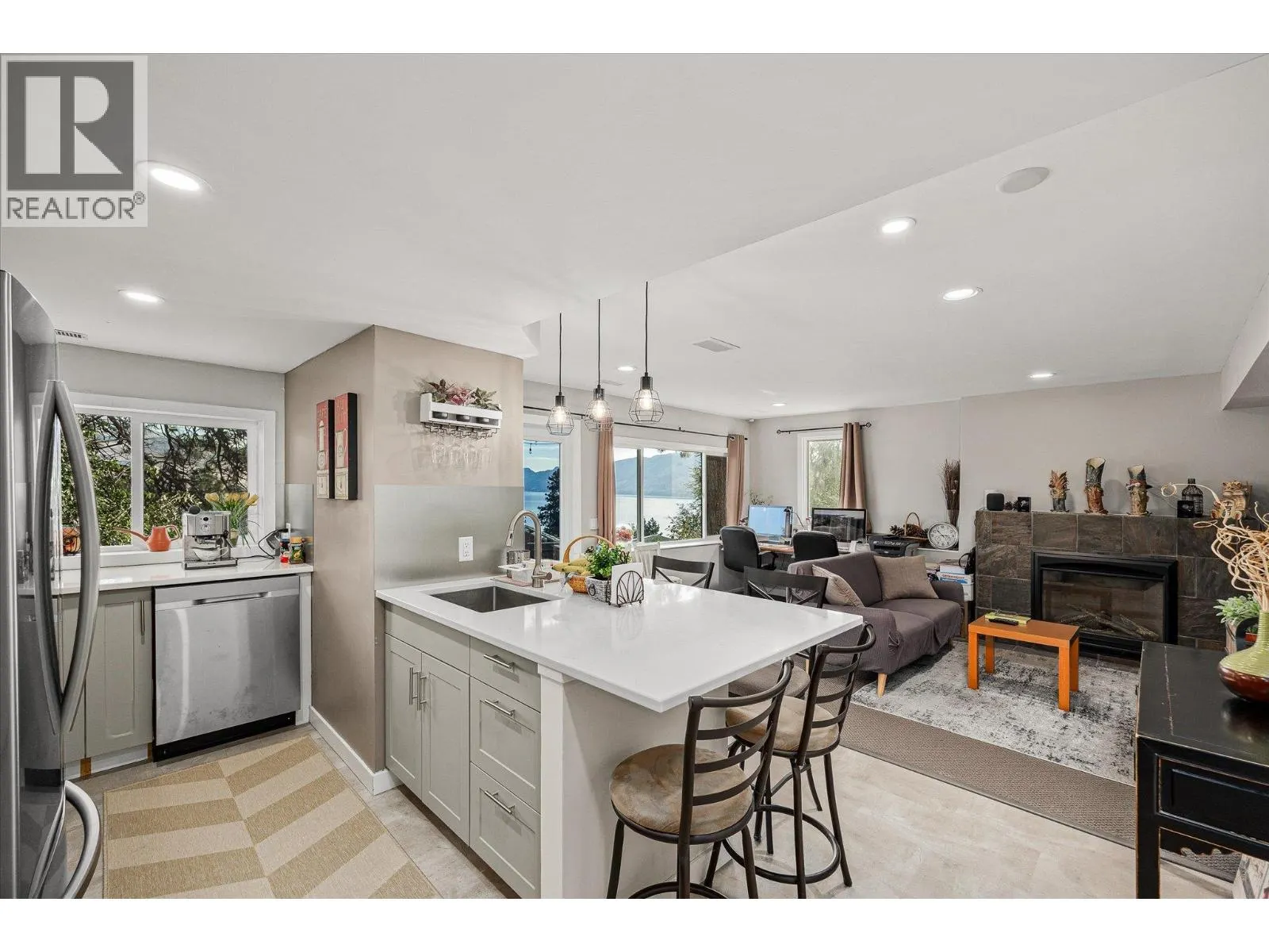 5821 Atkinson Crescent