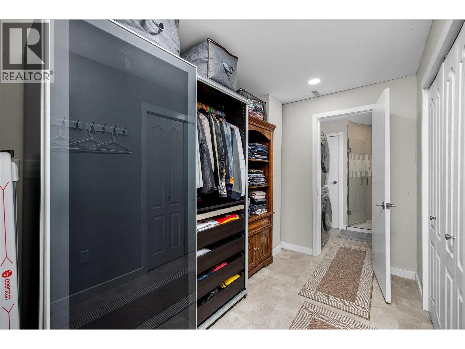 5821 Atkinson Crescent