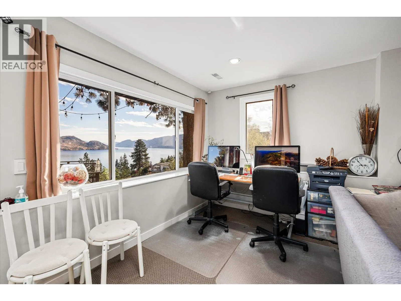 5821 Atkinson Crescent