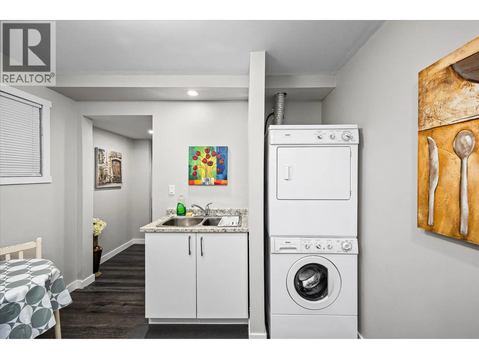 5821 Atkinson Crescent