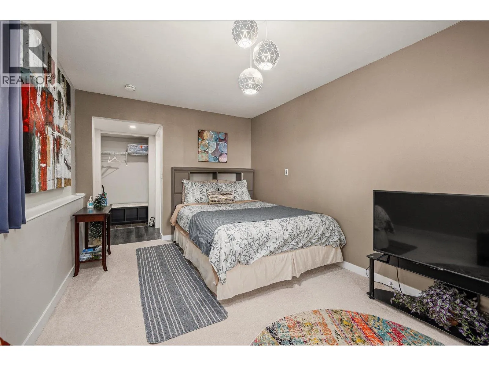 5821 Atkinson Crescent