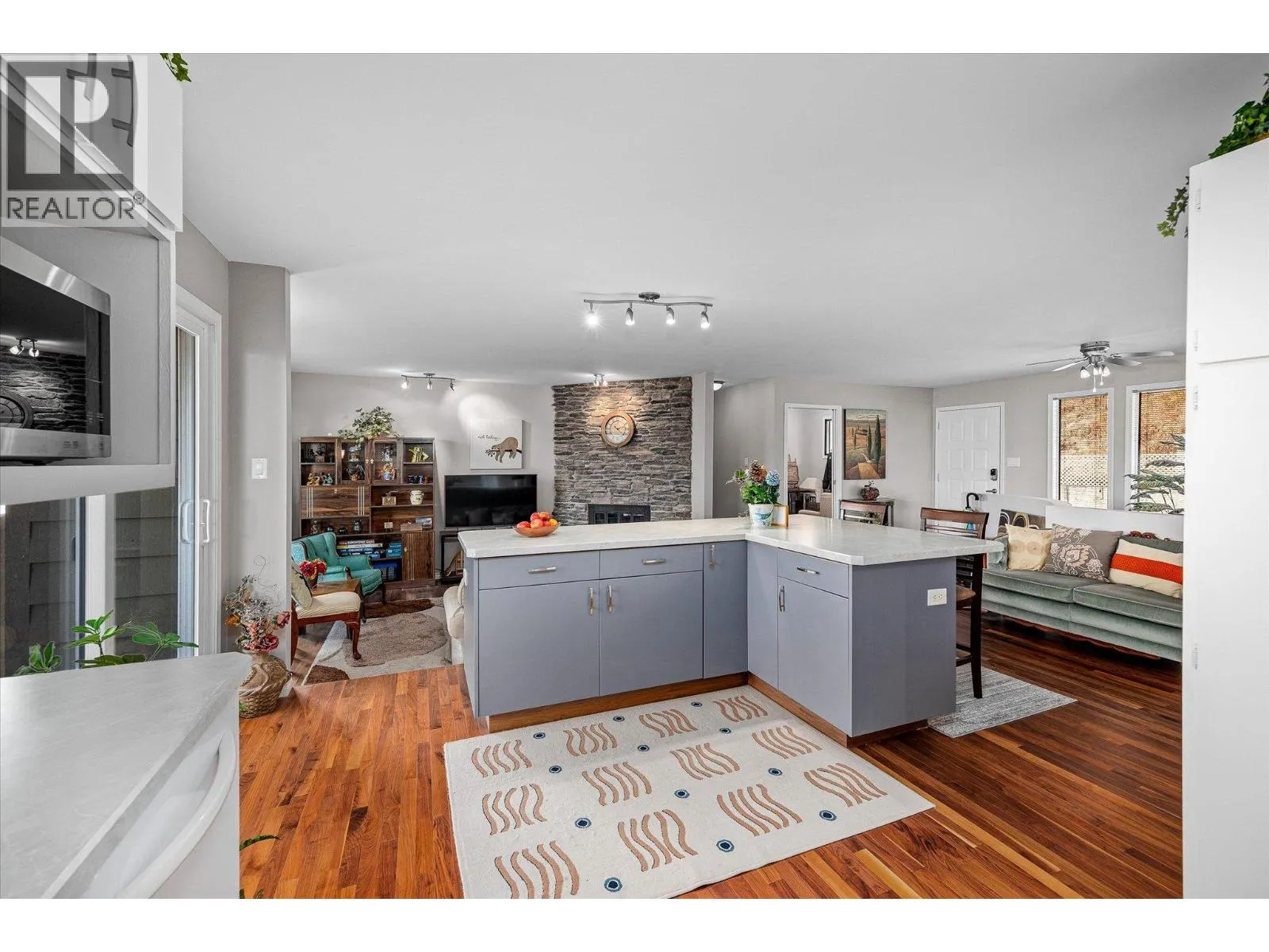 5821 Atkinson Crescent