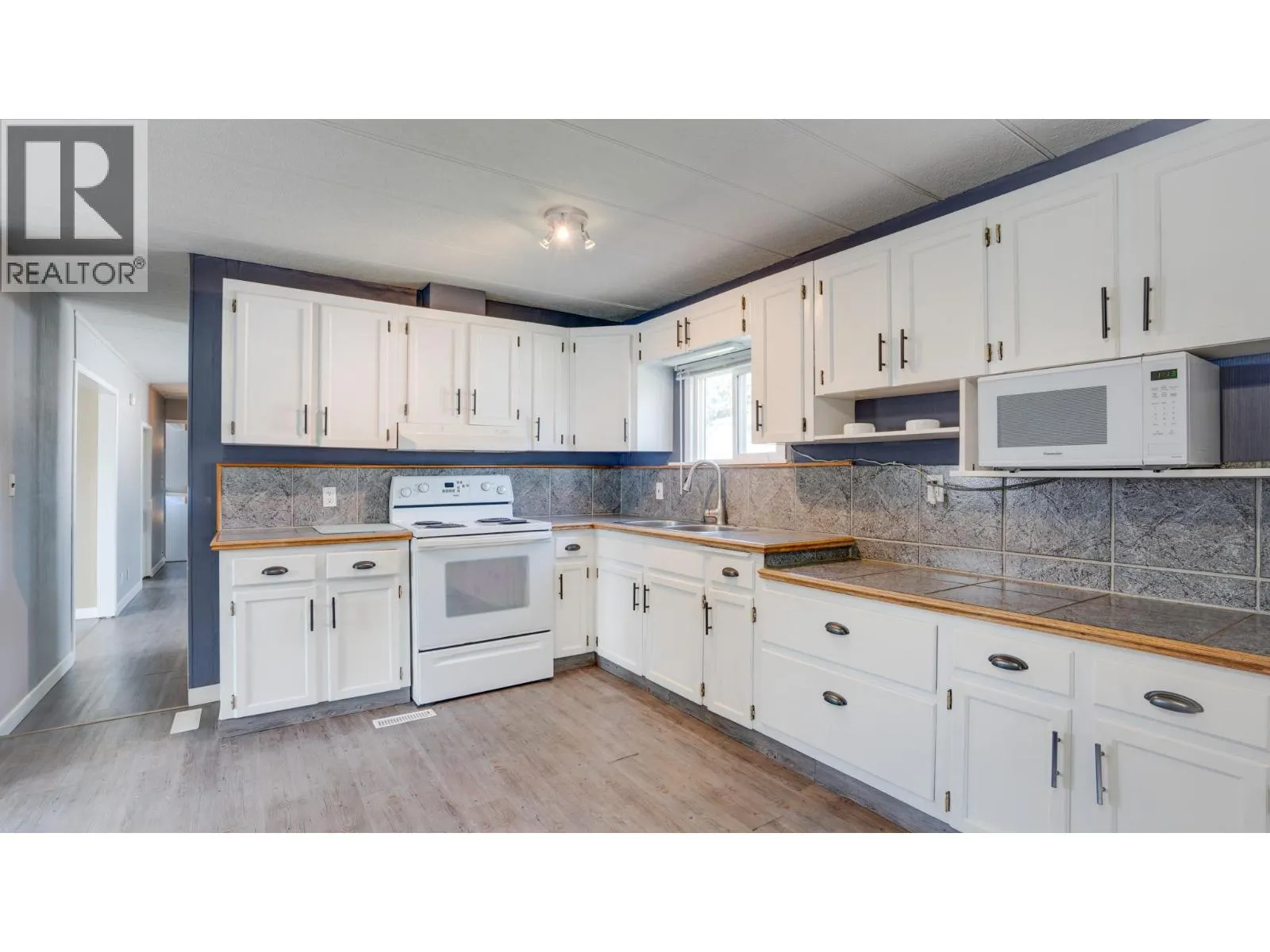 5484 25 Avenue Unit# 61