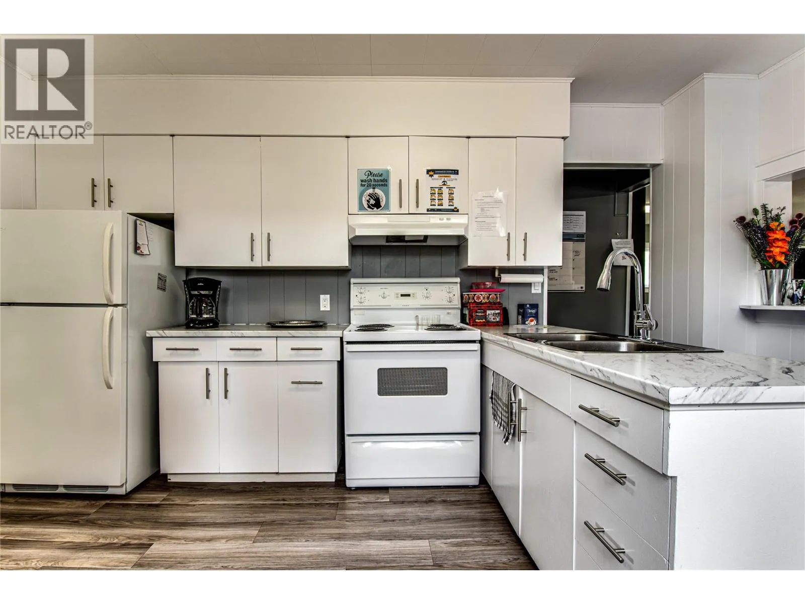 5484 25 Avenue Unit# 61