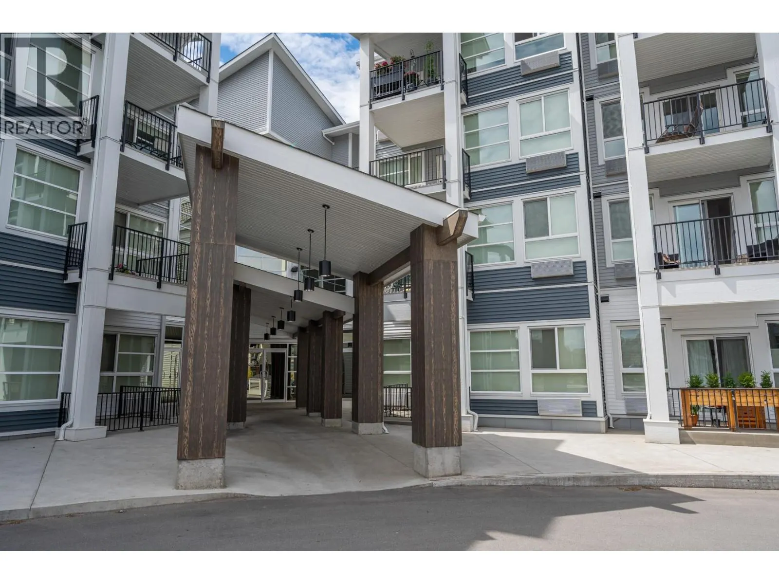 1880 Hugh Allan Drive Unit# 309