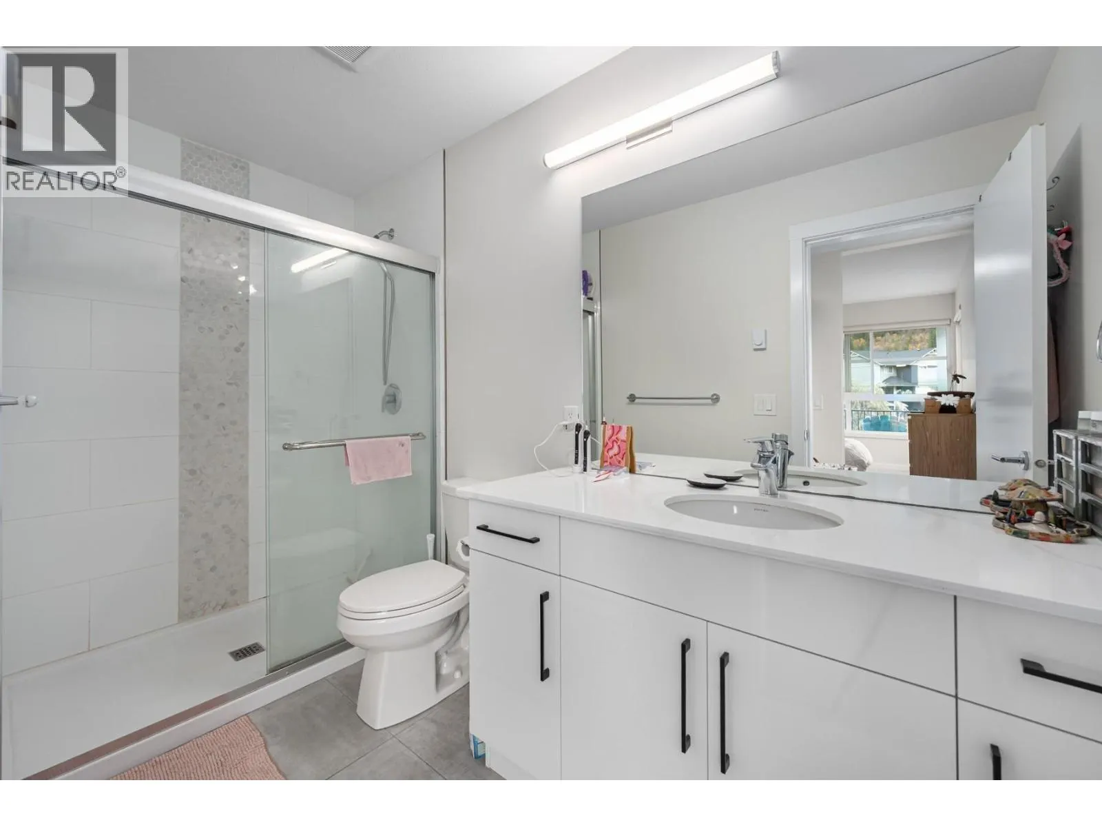 1880 Hugh Allan Drive Unit# 309