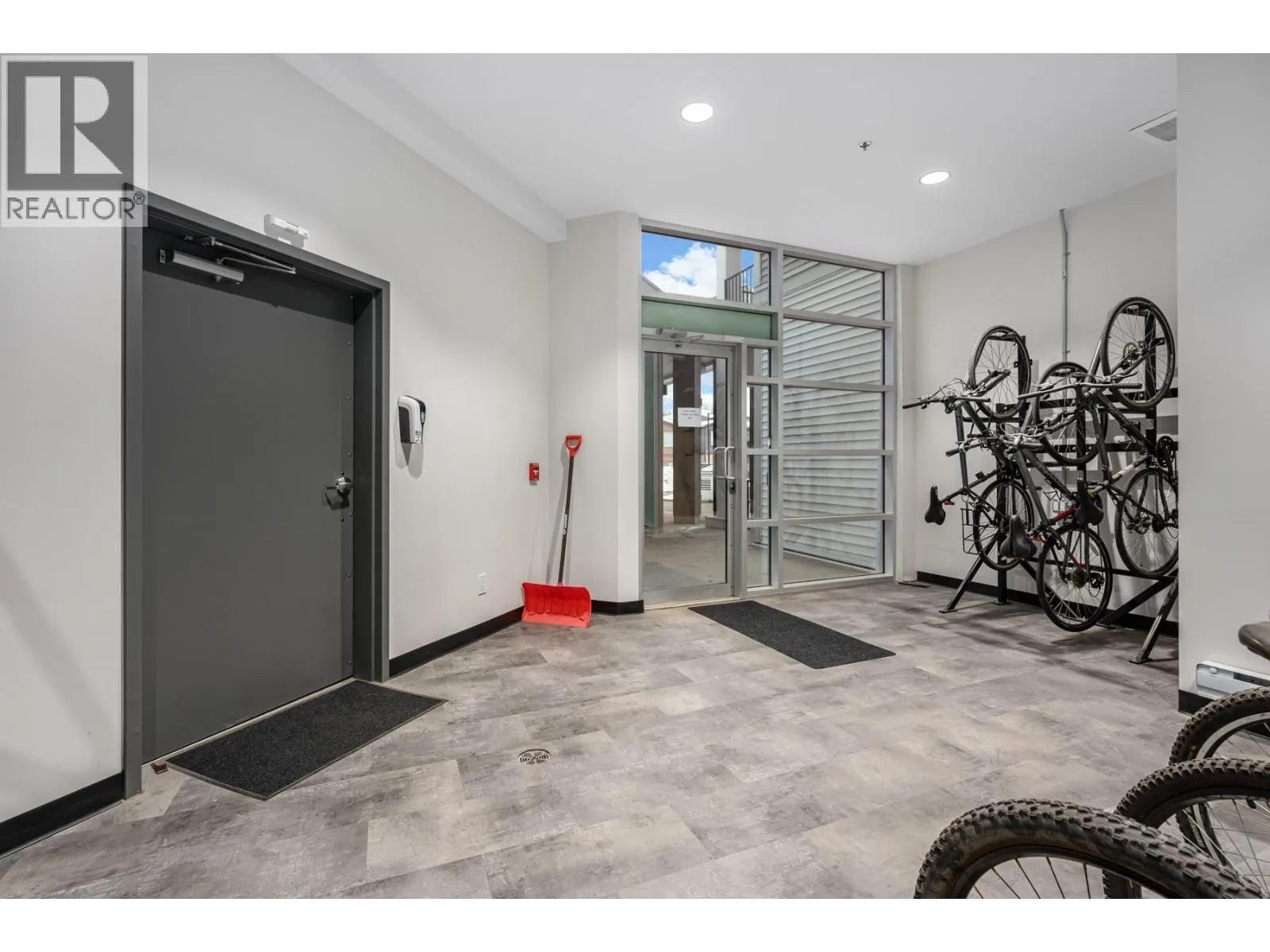 1880 Hugh Allan Drive Unit# 309