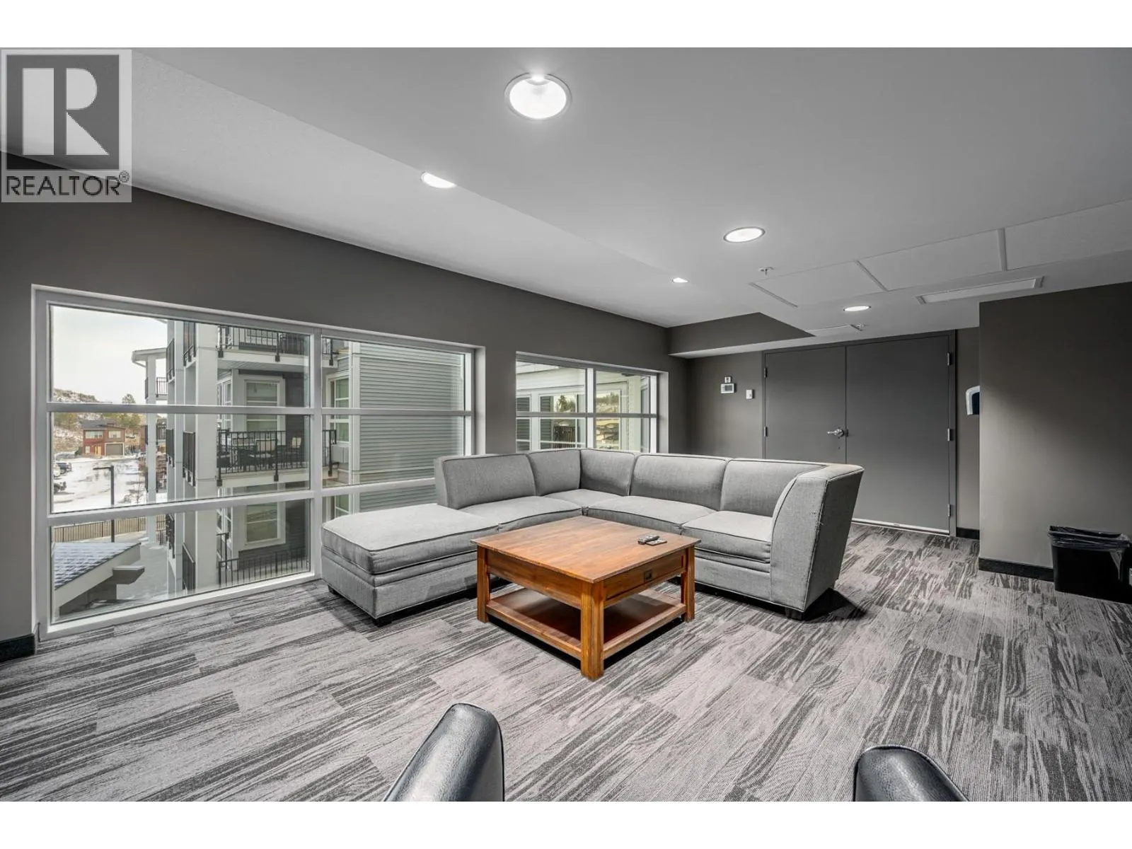 1880 Hugh Allan Drive Unit# 309